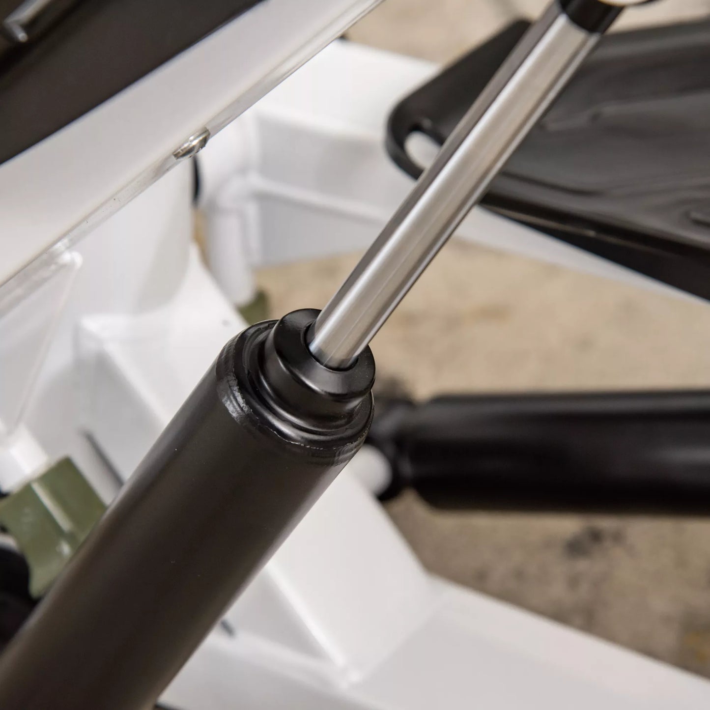 Mini stepperis namams, neslystantis "aukštyn-žemyn" stepperis su LCD ekranu, treniruoklis-stepperis su dviem dideliais pedalais, plienas, juodas