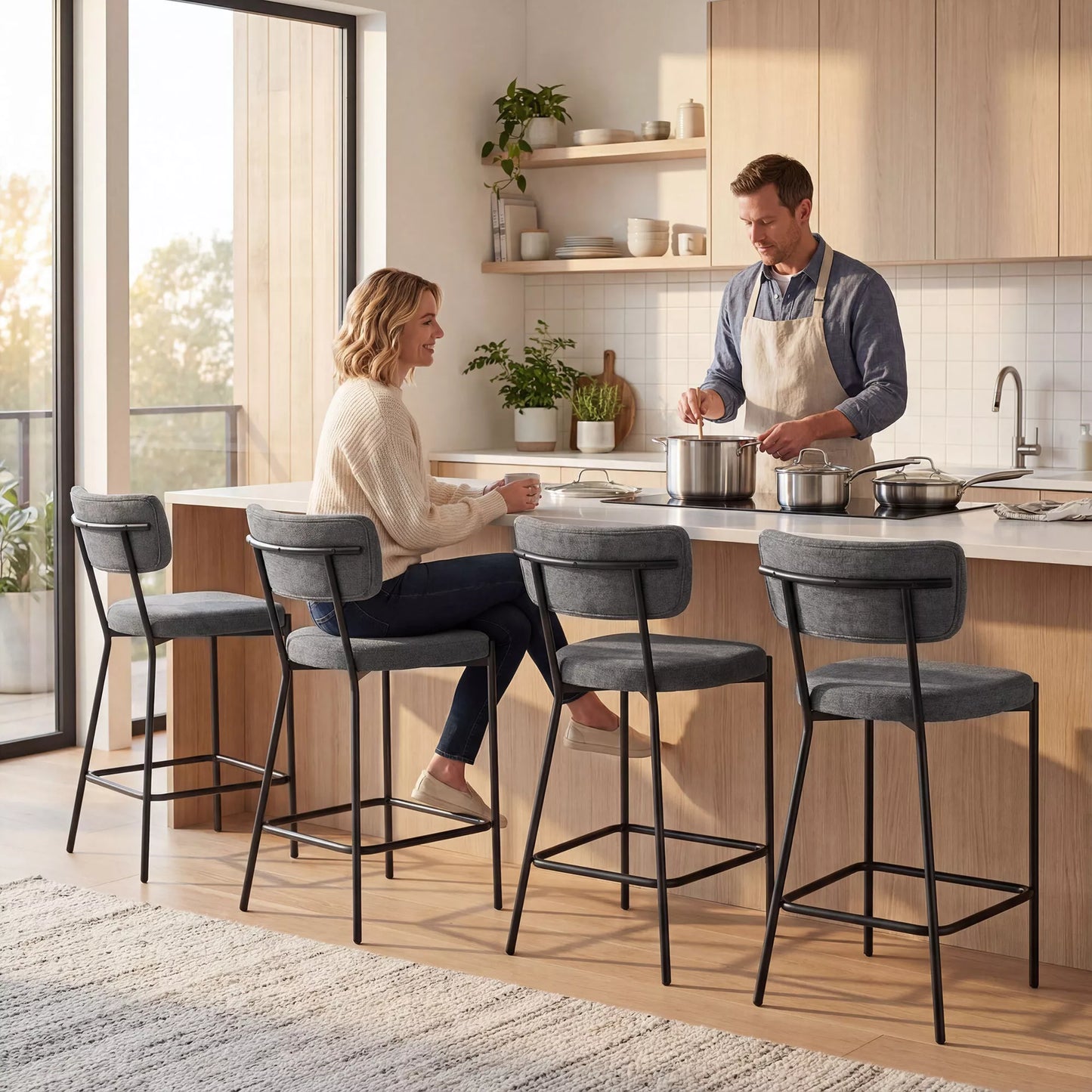 Baro kėdžių komplektas, minkštos baro kėdės su išlenktu atlošu, plienas ir tekstilė bei putų poliuretanas, 2 vnt., pilka