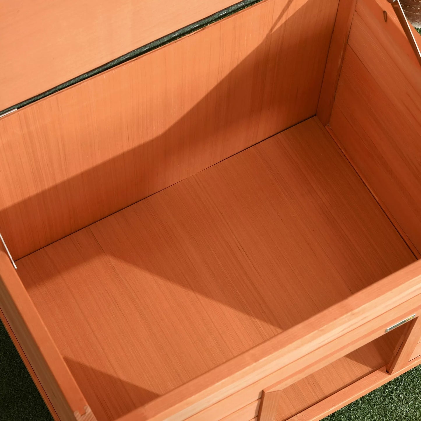 PawHut Lauko namelis šunims, medinis šunų namas su atverčiamu asfaltiniu stogu, nepralaidus vandeniui šunų guolis su paaukštintu dugnu, mažų šunų namelis, geltonas, 82 x 58 x 58 cm