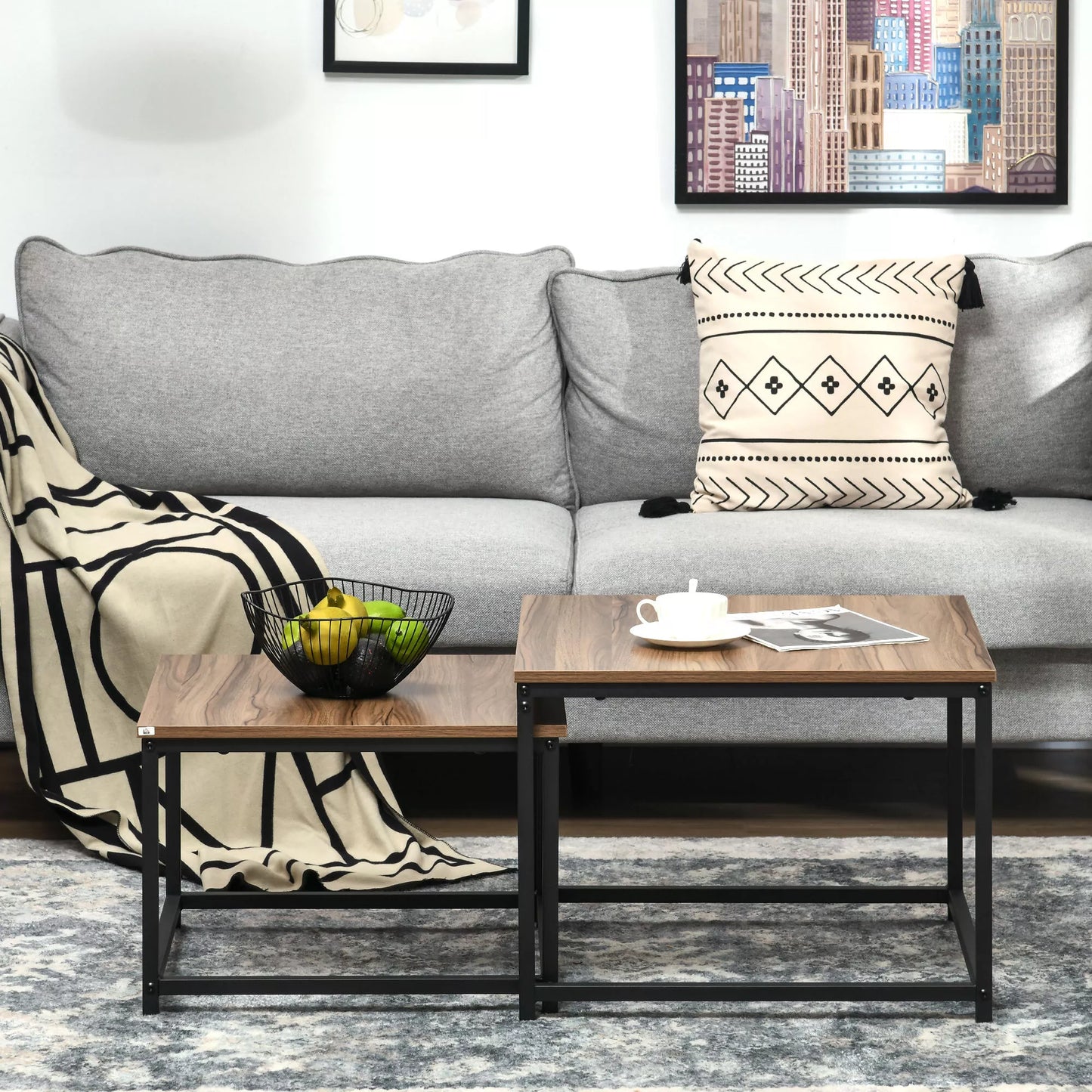 2 šoninių staliukų komplektas, industrinio dizaino, juodo plieno rėmas, medienos imitacijos stalviršis