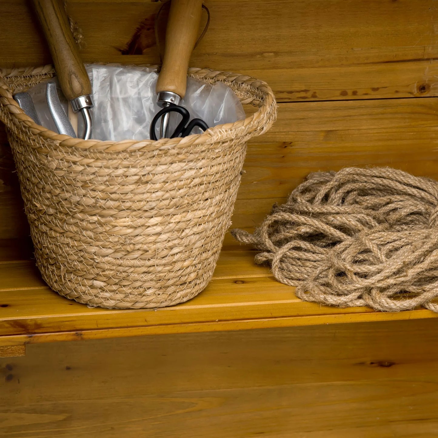 Įrankių spinta, sodo namelis, 2 lentynos, 2 durys, atspari oro sąlygoms, natūralus medis, 79 x 49 x 190 cm