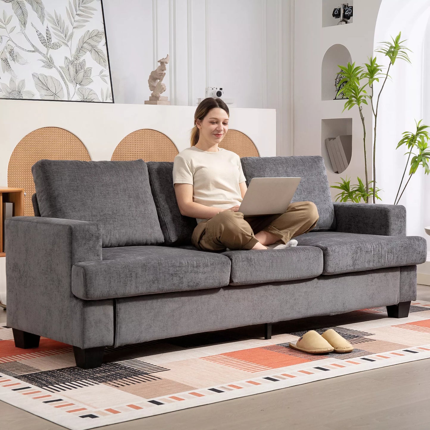 Trys vietų sofa, svetainės sofa trims asmenims, su audinio apmušalu, plieno rėmu, pilka