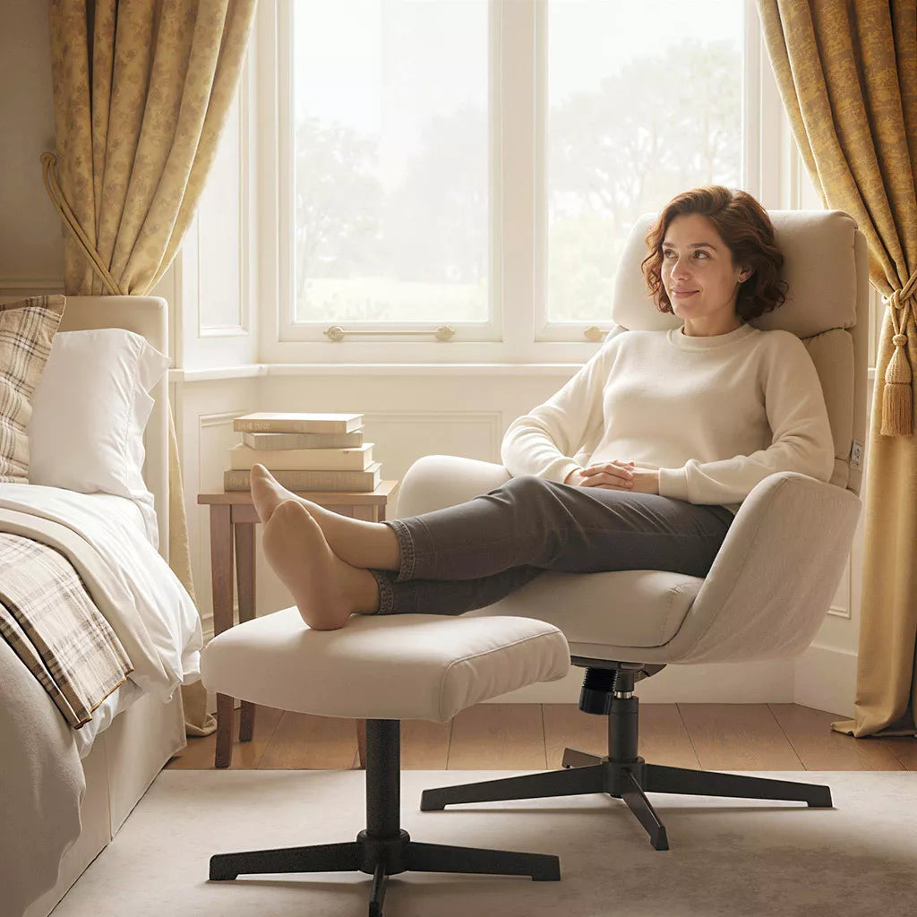 Minkštas fotelis su pufu, poilsio fotelis su aukštu atlošu, metalinis pagrindas, skirtas svetainei, miegamajam, smėlio spalvos