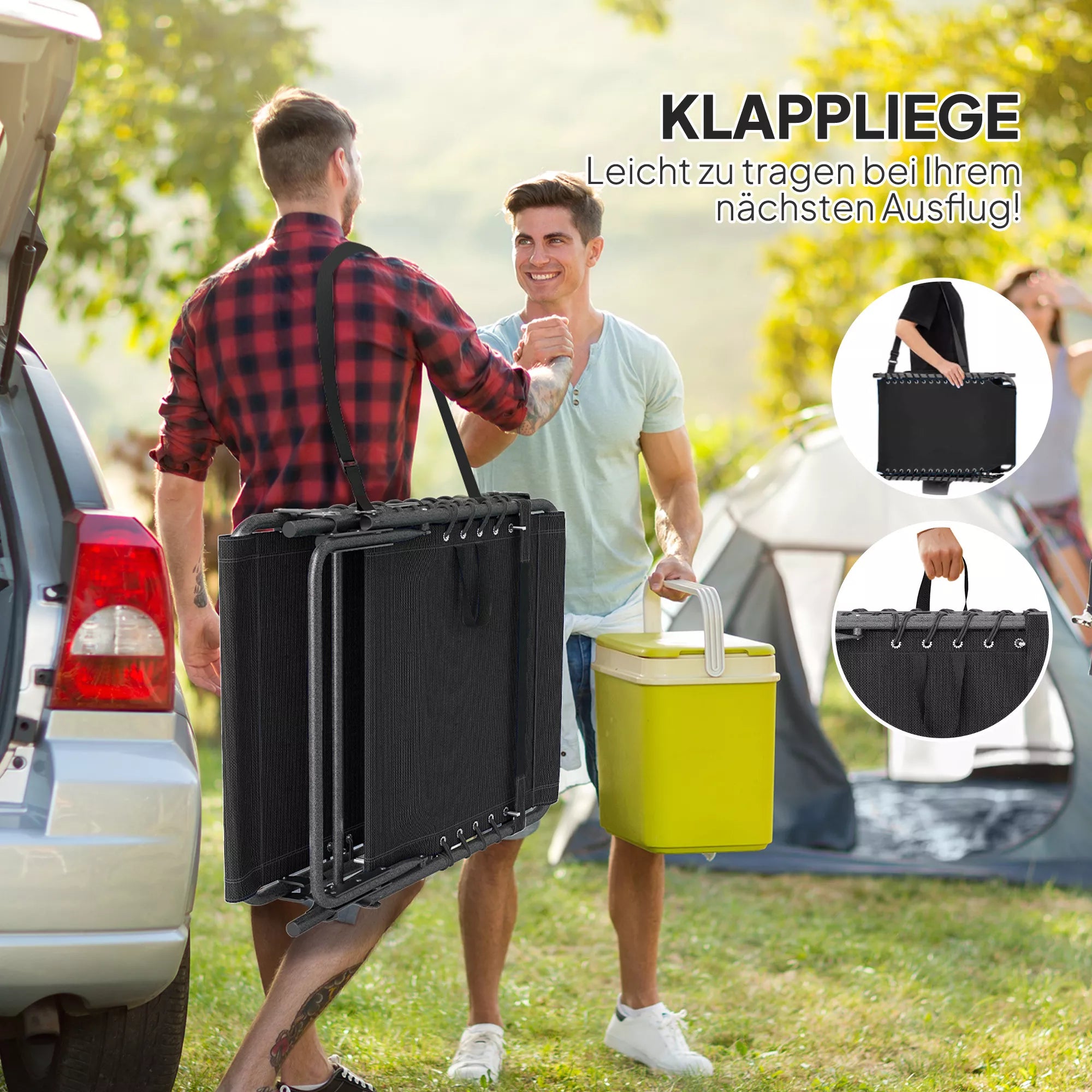 Du vyrai neša sulankstytą gultą diržu per petį prie automobilio stovyklavietėje.