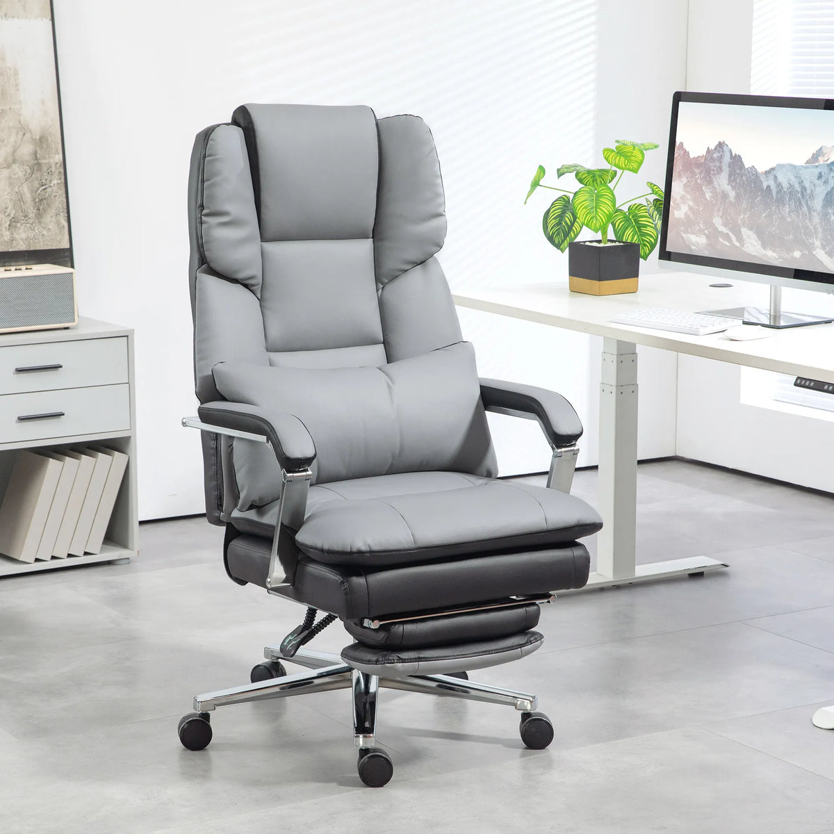 Biuro kėdė ergonomiška su atrama kojoms iki 120 kg, šviesiai pilka