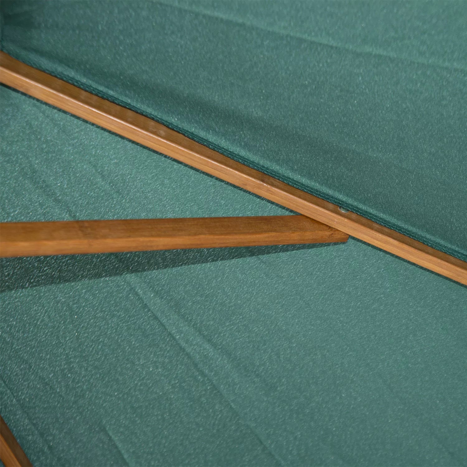Skėčio matmenys: Ø 270 x 250 cm