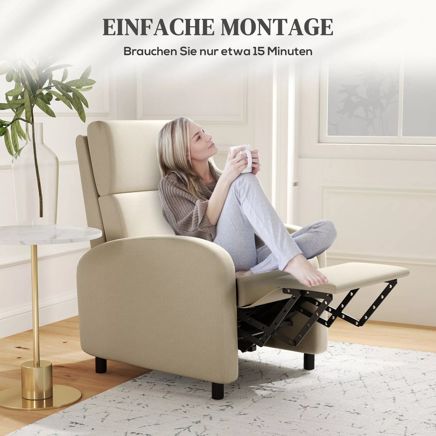 Fotelis poilsiui ir televizijai, išskleidžiama pakoja, atlošiamas iki 160°, 64 x 86 x 102 cm, kreminės spalvos