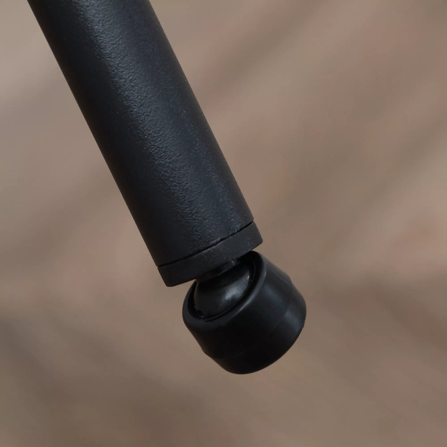 Valgomojo kėdės, 2 vnt. komplektas, patogios, su linine išvaizda, metaliniu rėmu, iki 120 kg, smėlio spalvos