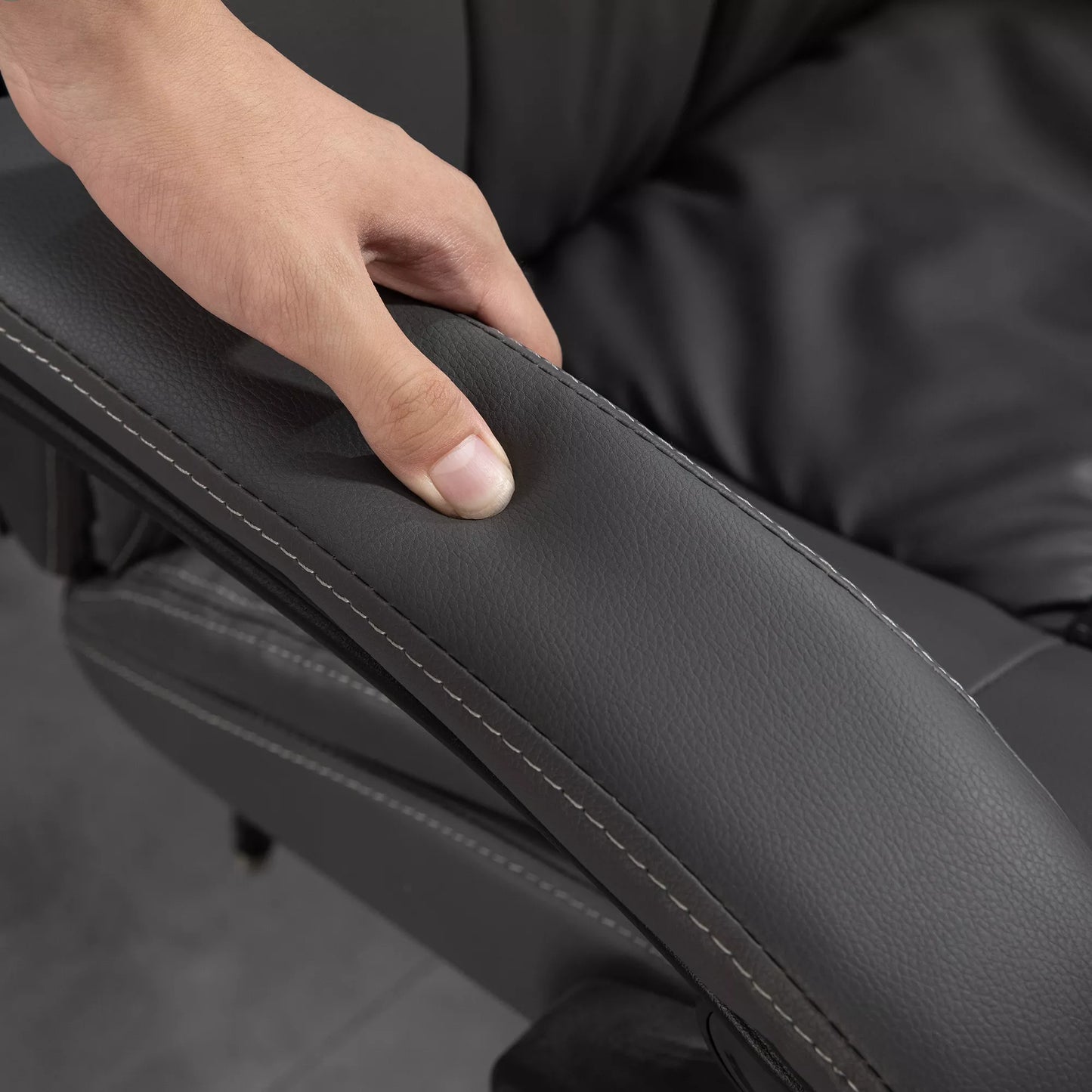 Reguliuojama biuro kėdė su kojų atrama, galvos atrama, masažo funkcija, dirbtine oda, 68,5x68,5x113-121cm, tamsiai pilka