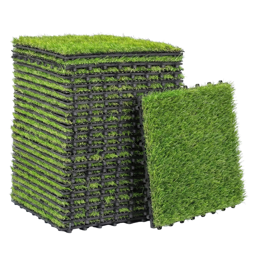 Dirbtinė žolė plytelėmis 30x30 cm su drenažo sistema – klojimas ant terasos