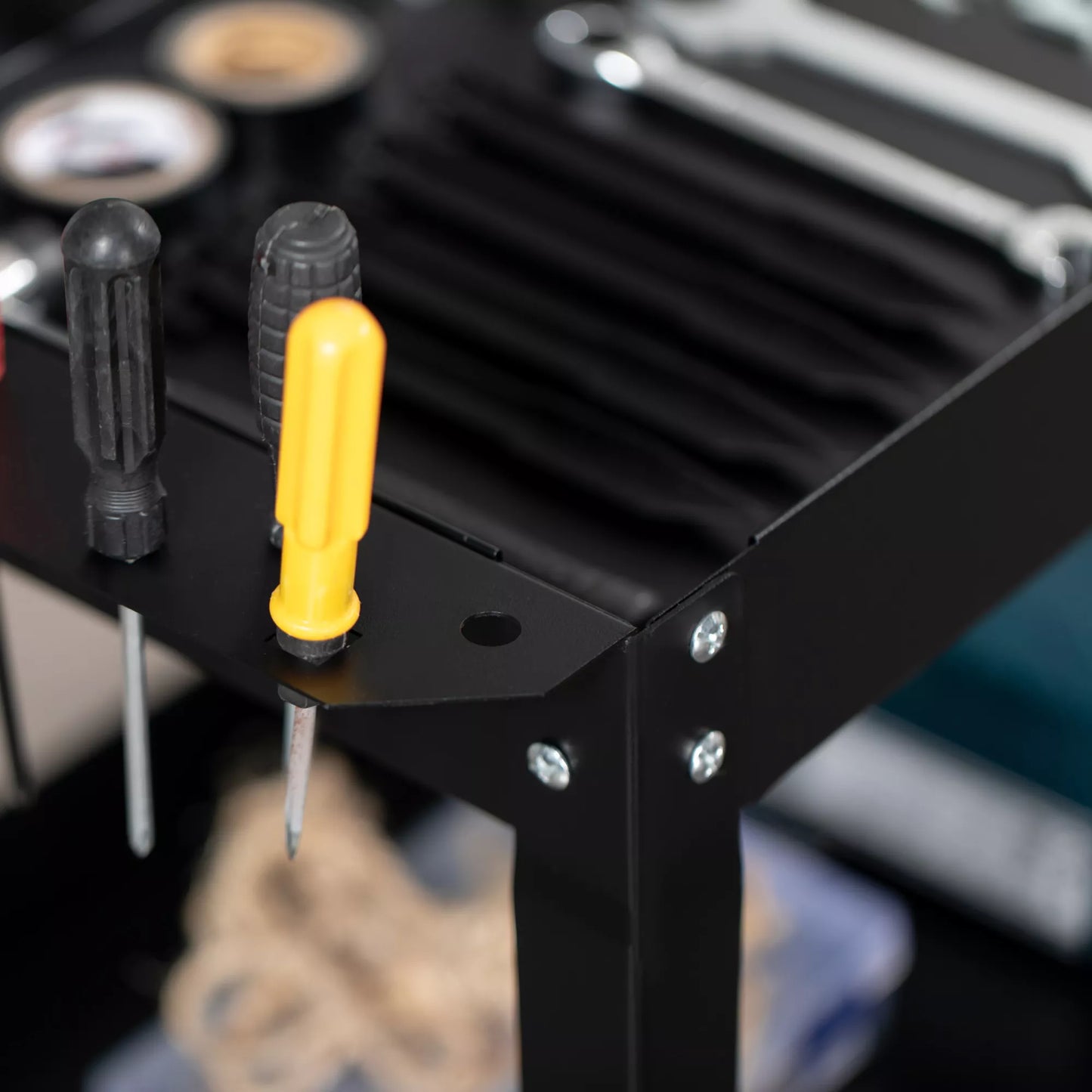 3 pakopų įrankių vežimėlis, 4 ratai, plienas, 83P x 35,3G x 76A cm, juodas