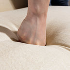 Dvivietė sofa, 118 cm pločio, smėlio spalvos