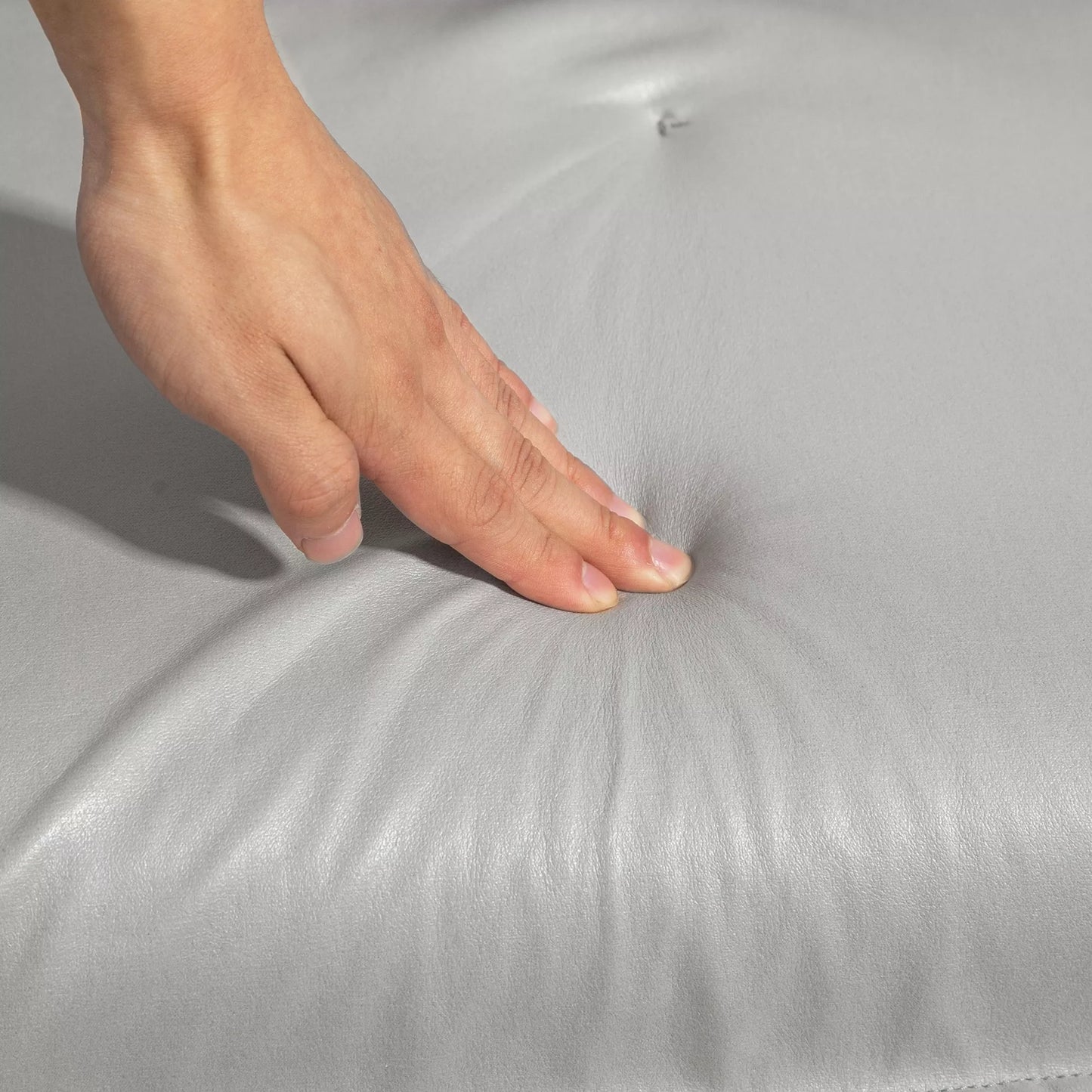 2-in-1 Reguliuojamas laisvalaikio krėslas, sėdynė ant grindų su pagalvele, minkštas fotelis, svetainei, miegamajam, šviesiai pilkas