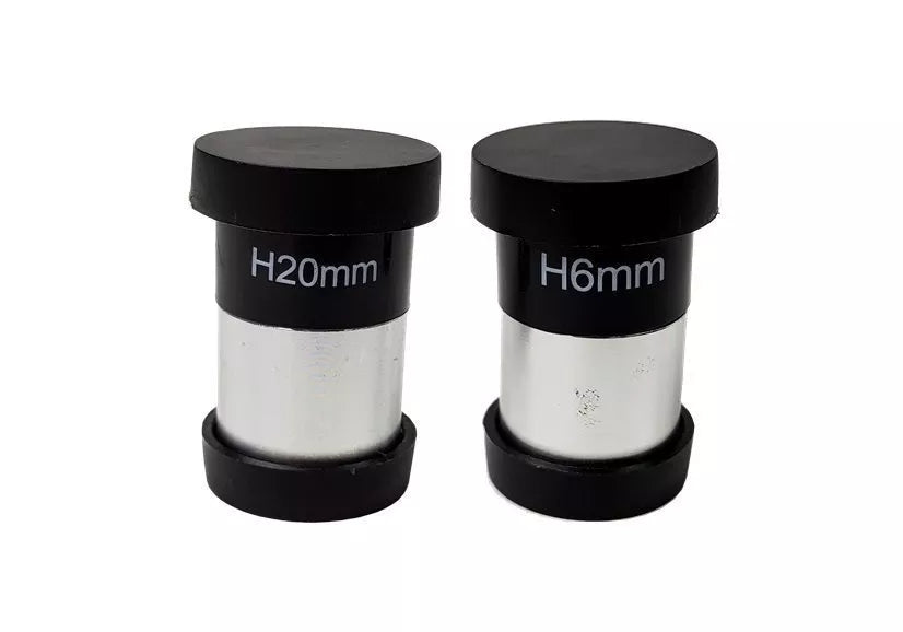 Du skirtingo didinimo juodi okuliarai, pažymėti užrašais H20mm ir H6mm