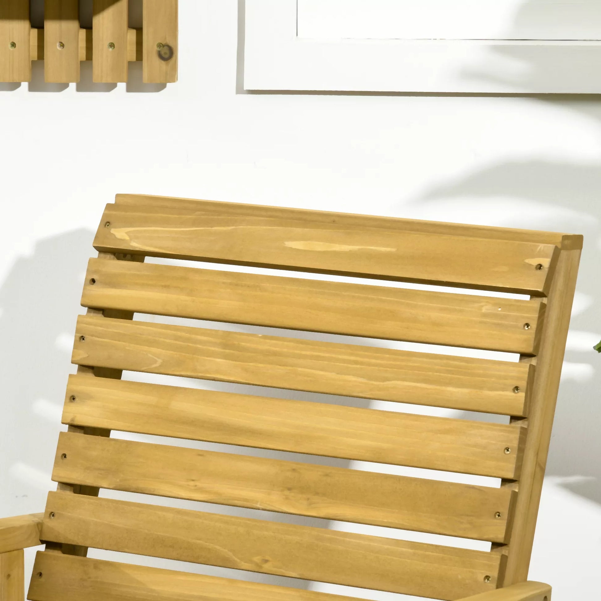 Sodo kėdė, supimosi funkcija, plati sėdimoji dalis ir atlošas, natūralus medis, 64 x 86 x 85 cm