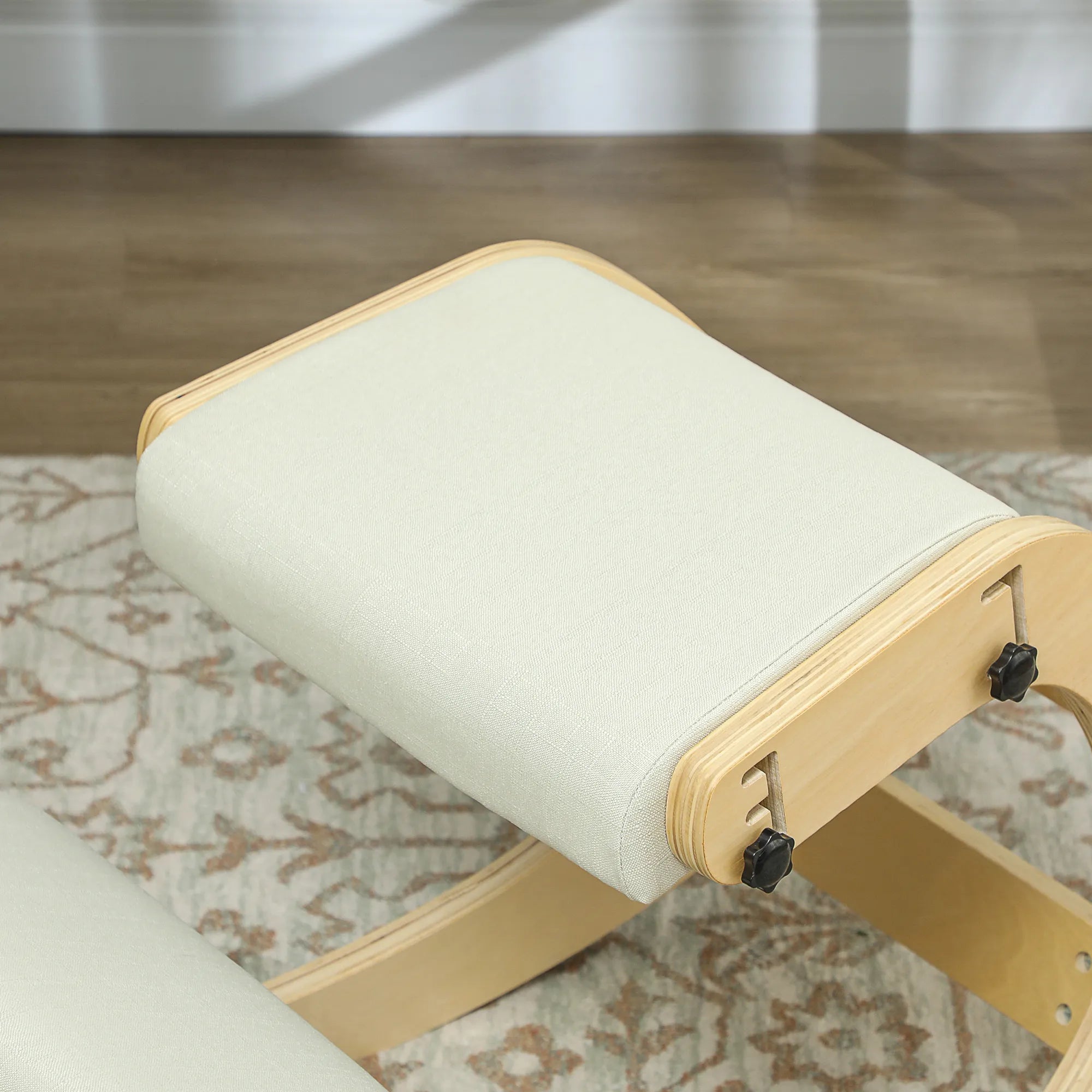 Ergonominė kėdė klūpėjimui, 6 padėčių reguliuojama, kreminė