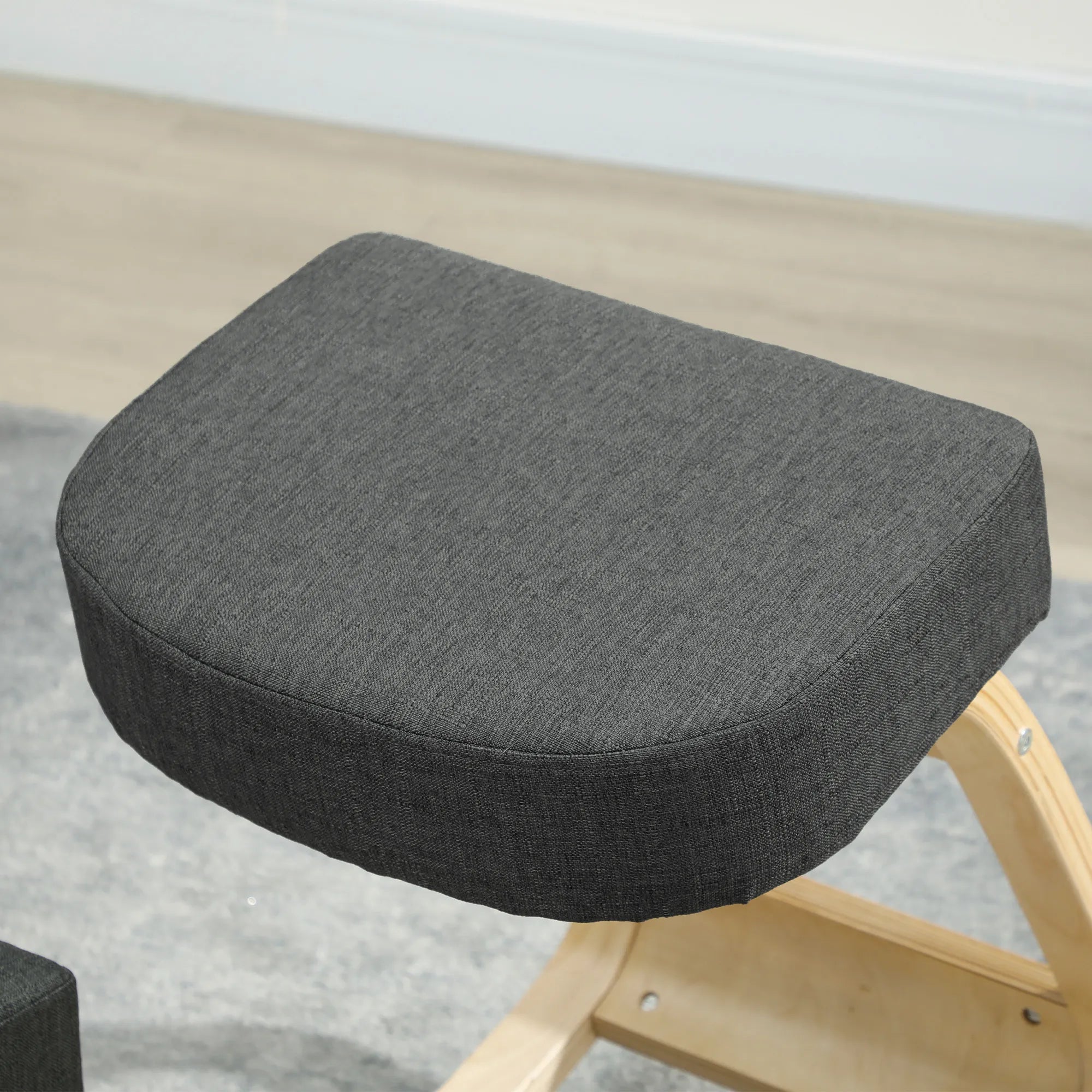 Ergonominė klūpėjimo kėdė iki 120 kg, pilka