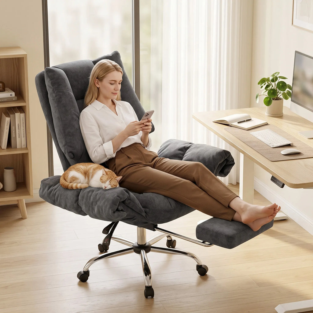 Ergonomiška biuro kėdė su kojų atrama, tamsiai pilka