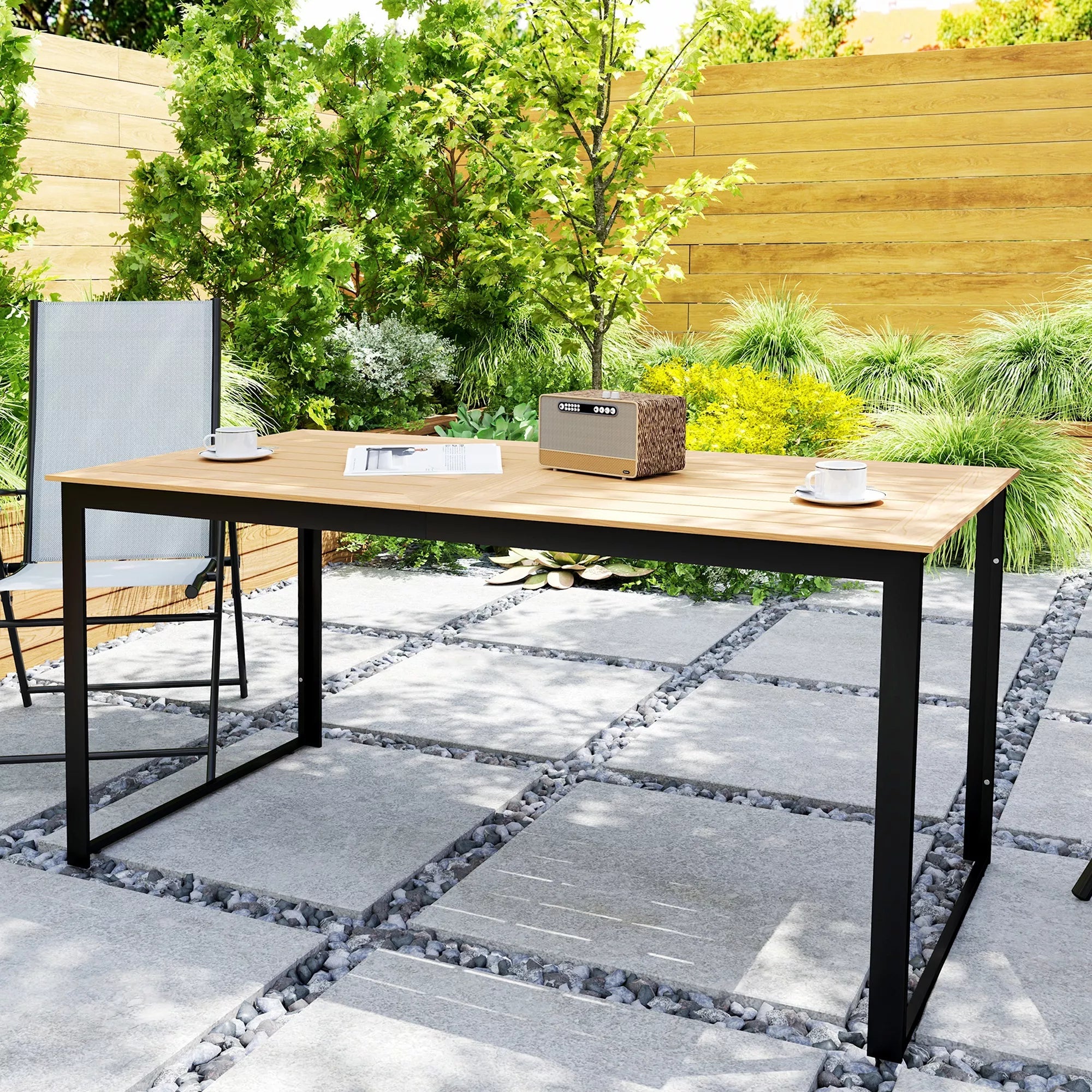 Sodo stalas 6 asmenims 160 x 80 cm Atsparus atmosferos poveikiui balkono stalas su lamelių stalviršiu, lauko bufetas iš tiko medžio