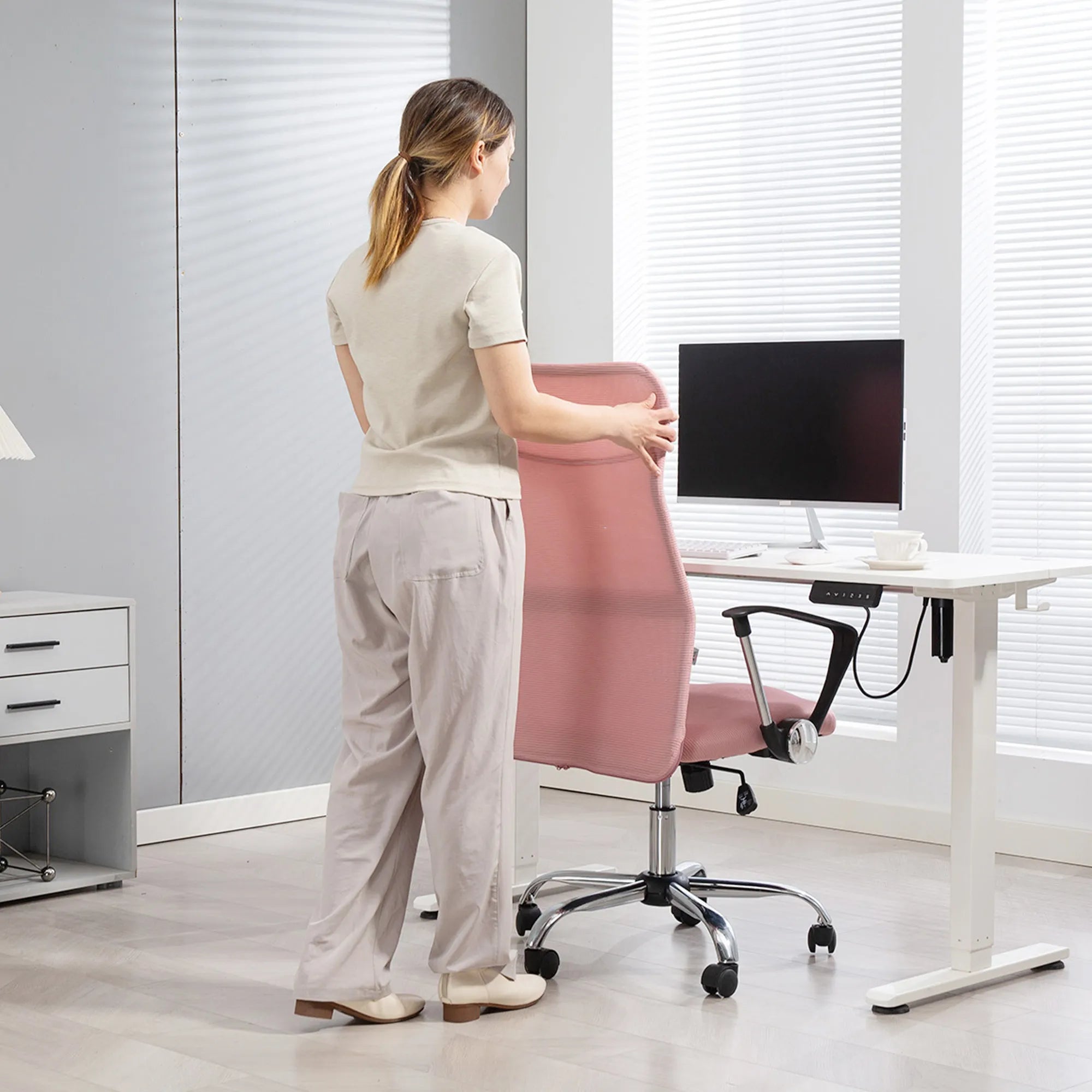 Ergonominė biuro kėdė su tinkleliu reguliuojamo aukščio rožinė