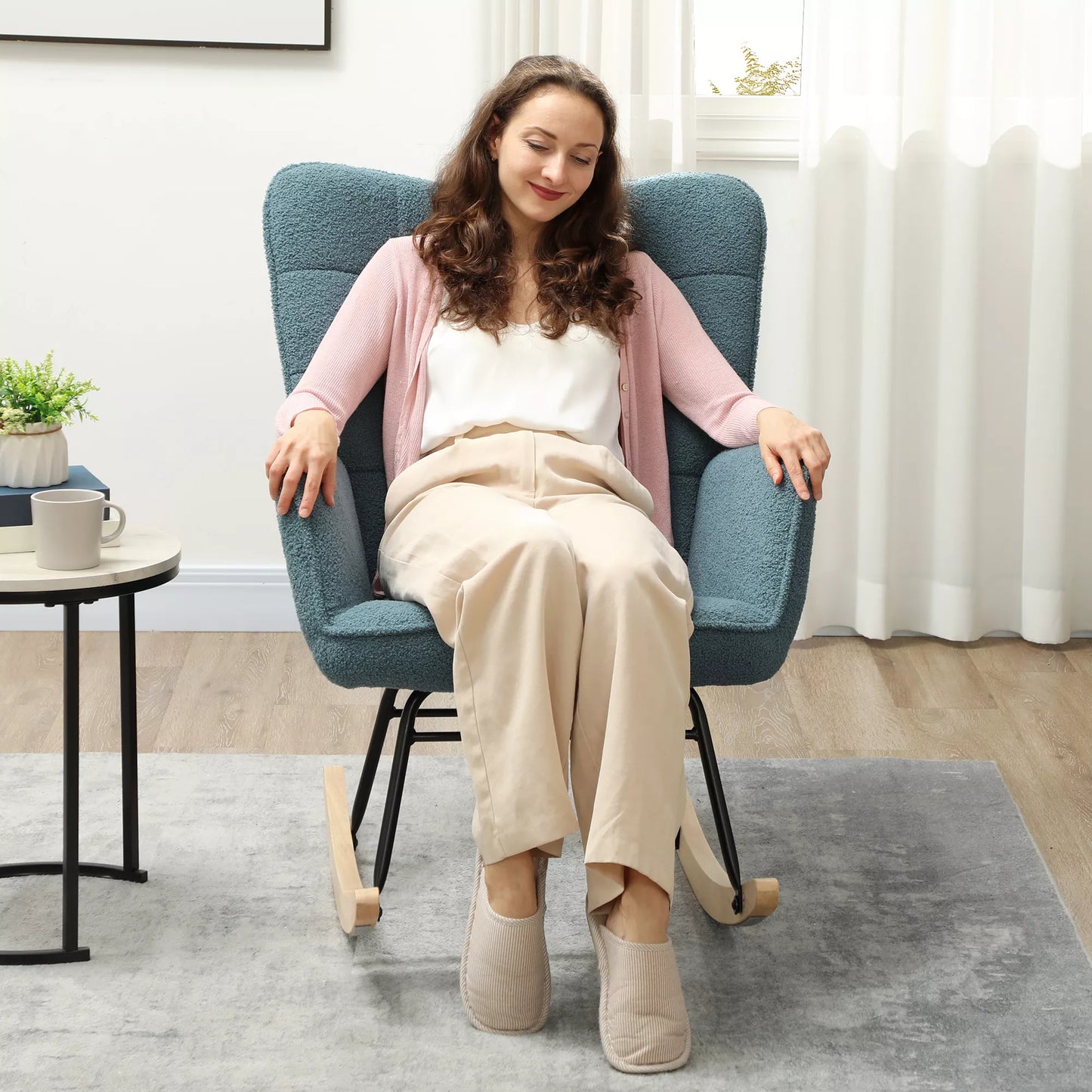 Sūpynės kėdė, ergonomiška forma, tikros medžio kojos, iki 120 kg, šviesiai mėlyna