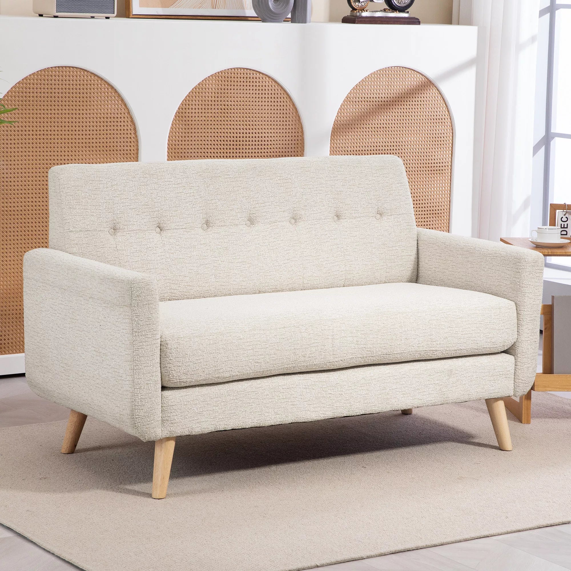 Dvivietė sofa, minkšta ir patogi, 134 cm, smėlio spalvos