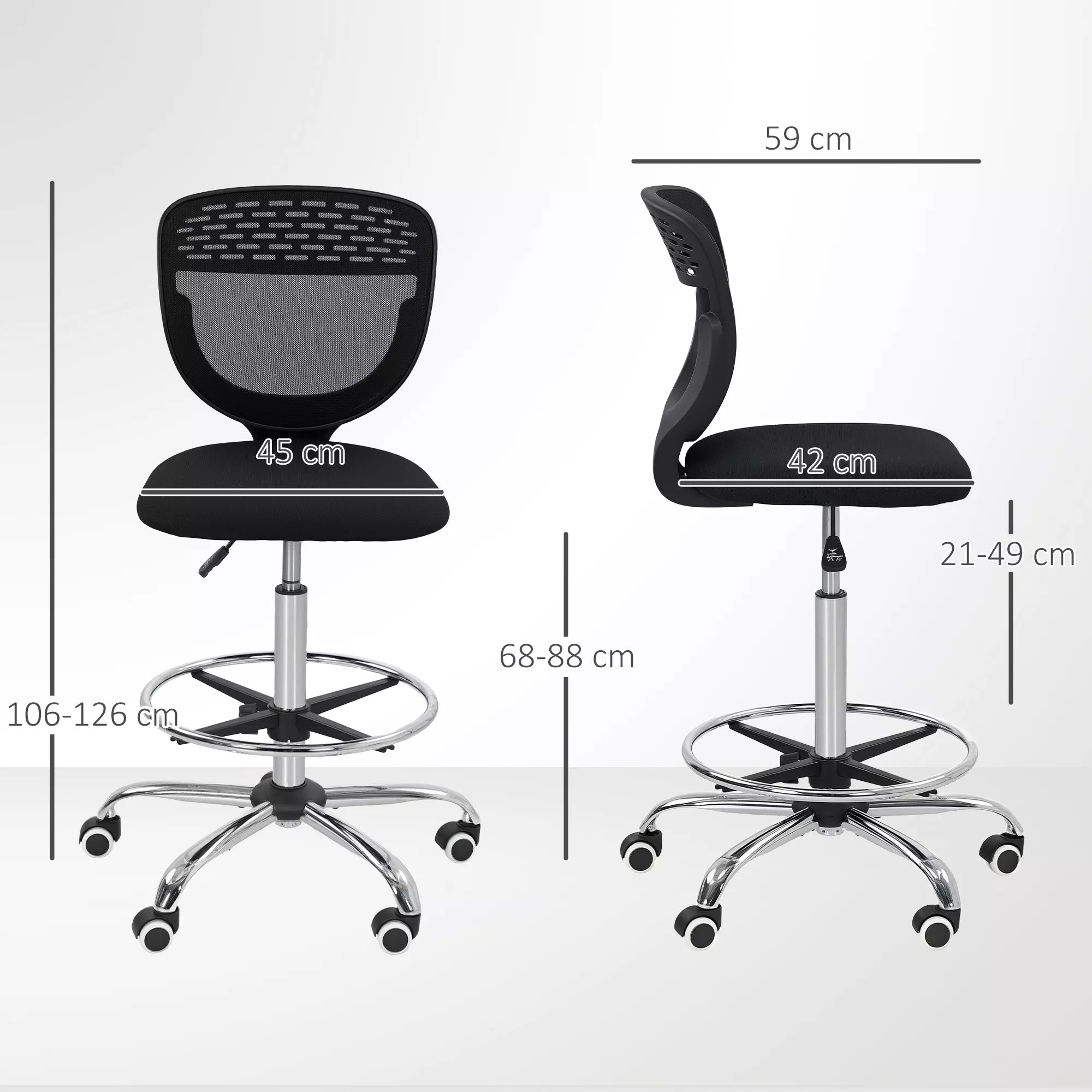 Infografika su juodos biuro kėdės matmenimis: 59 cm plotis, 106–126 cm aukštis