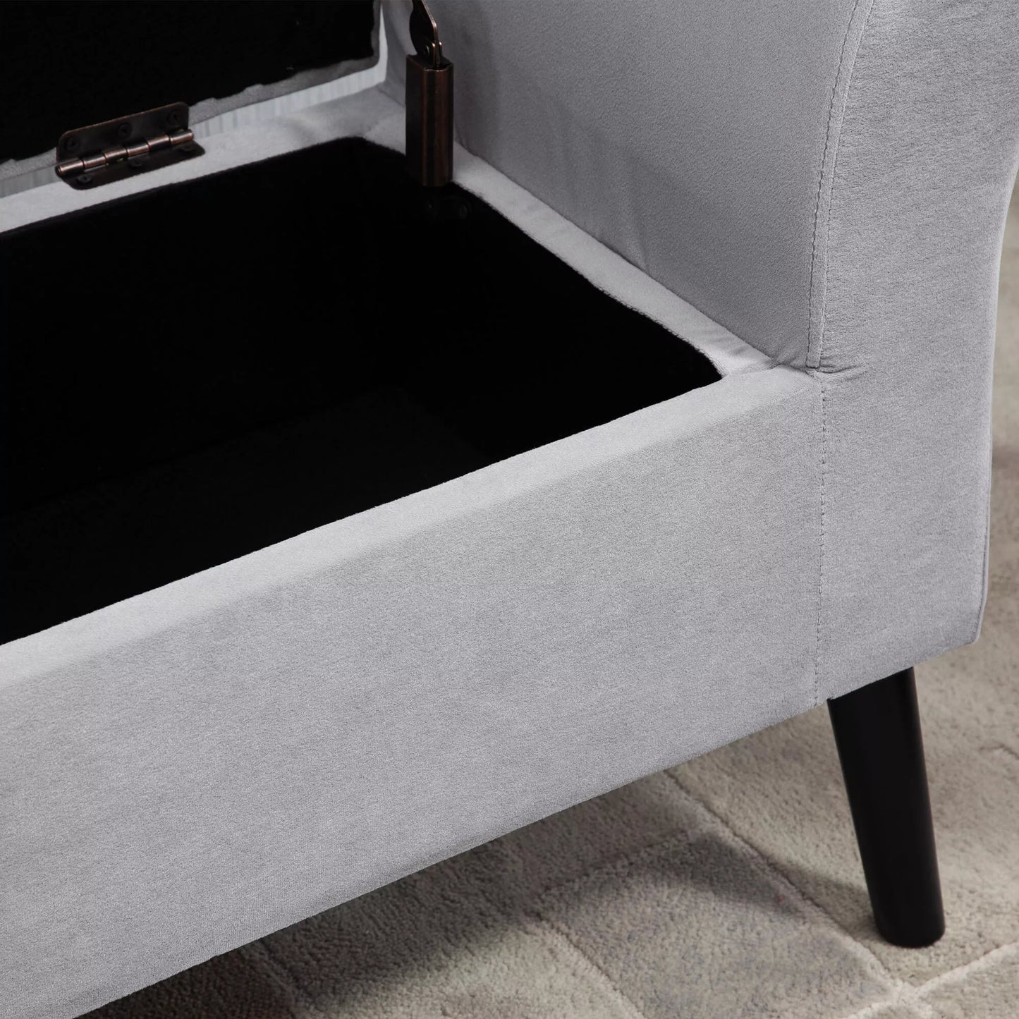 Minkštas suolas su daiktadėže, suolas-skrynia su porankiais, 46 cm sėdimojo aukščio, veliūro poliesteris, 111,5 x 41 x 65 cm, šviesiai pilkas