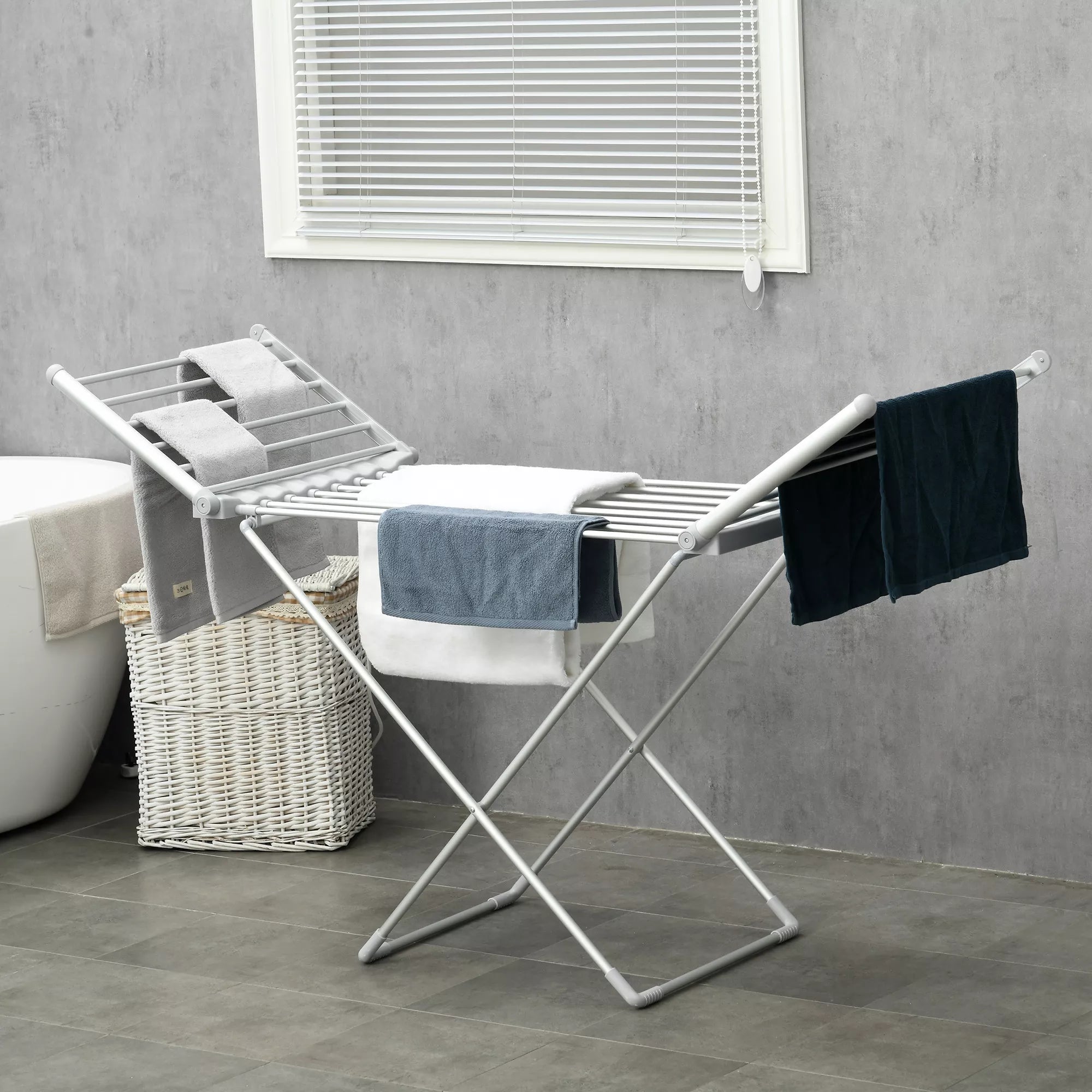 Skalbinių džiovintuvas su šildymo funkcija, 45–55 ℃, sulankstomas, 144L x 53B x 96H cm