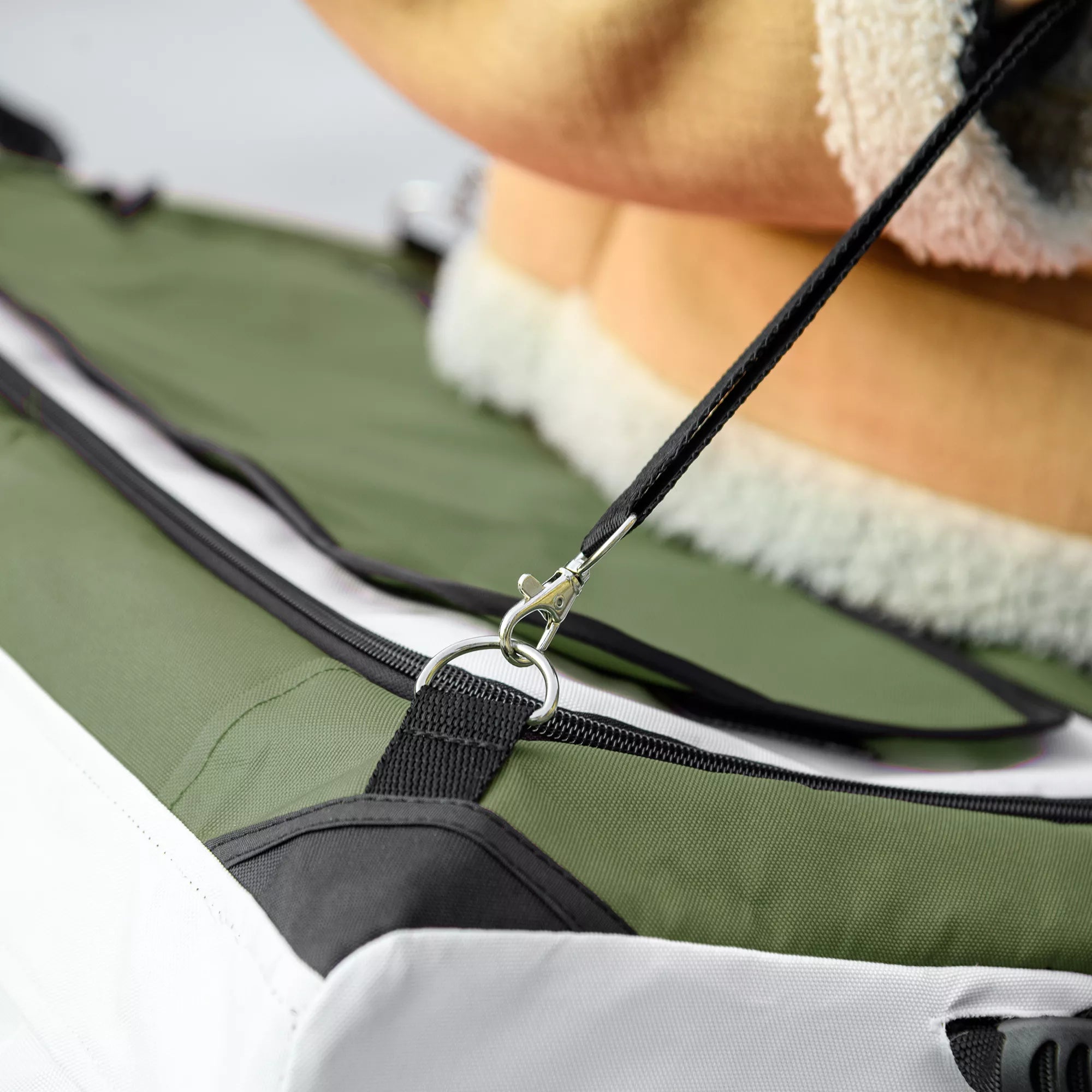 Vežimėlis augintiniams, sulankstomas, su išimamu krepšiu, iki 15 kg, tamsiai žalias