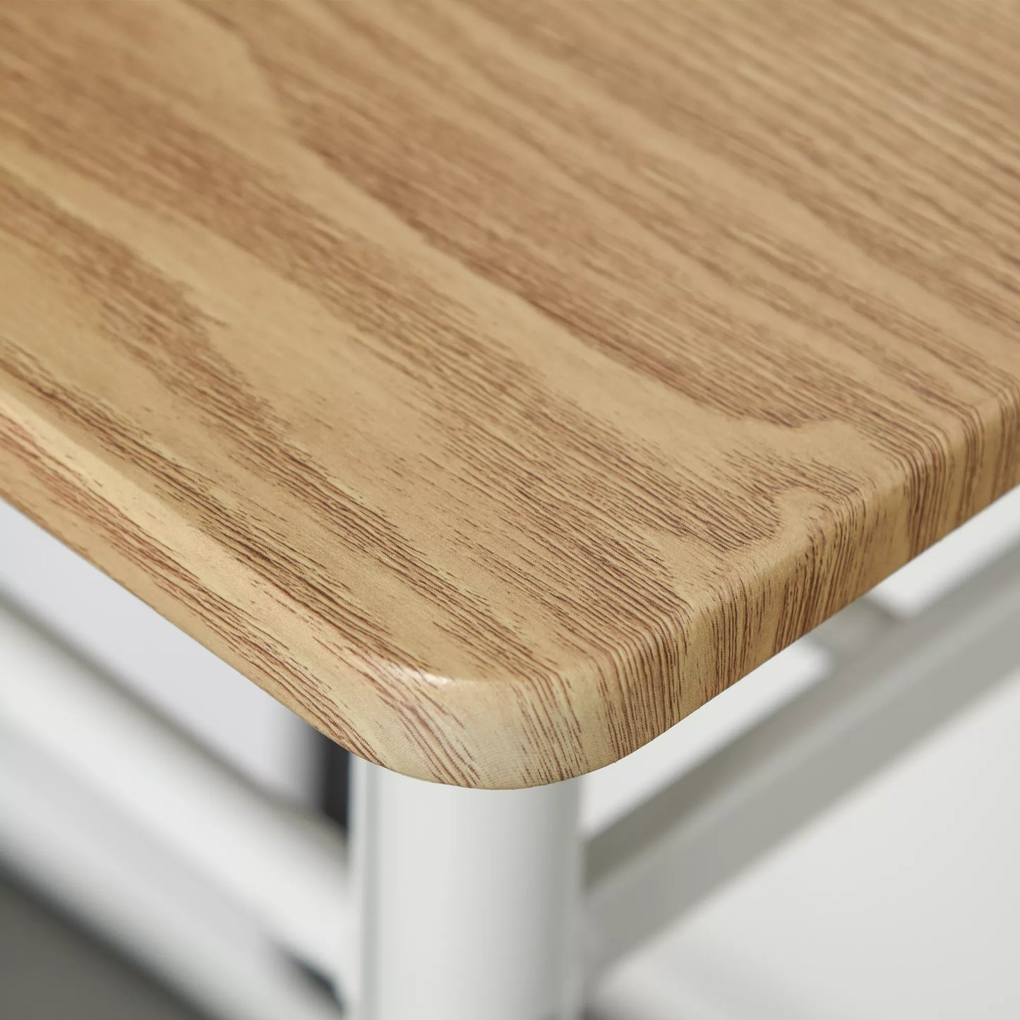 Baro stalo komplektas su 2 baro kėdėmis, virtuvės stalas su laikymo lentyna, valgomasis stalas svetainei, virtuvei, baltas