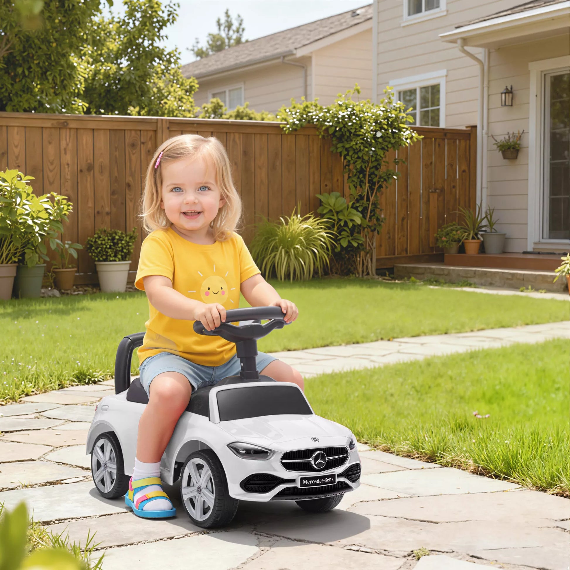 Mercedes-Benz C-Class paspiriamasis automobilis su garsiniu signalu, variklio garsais, daiktadėže, vaikams 18-36 mėn., Baltas