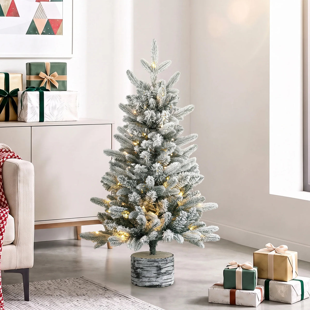 Kalėdinė eglutė, 90 cm, 50 LED, 240 šakelių viršūnėlių, su sniegu