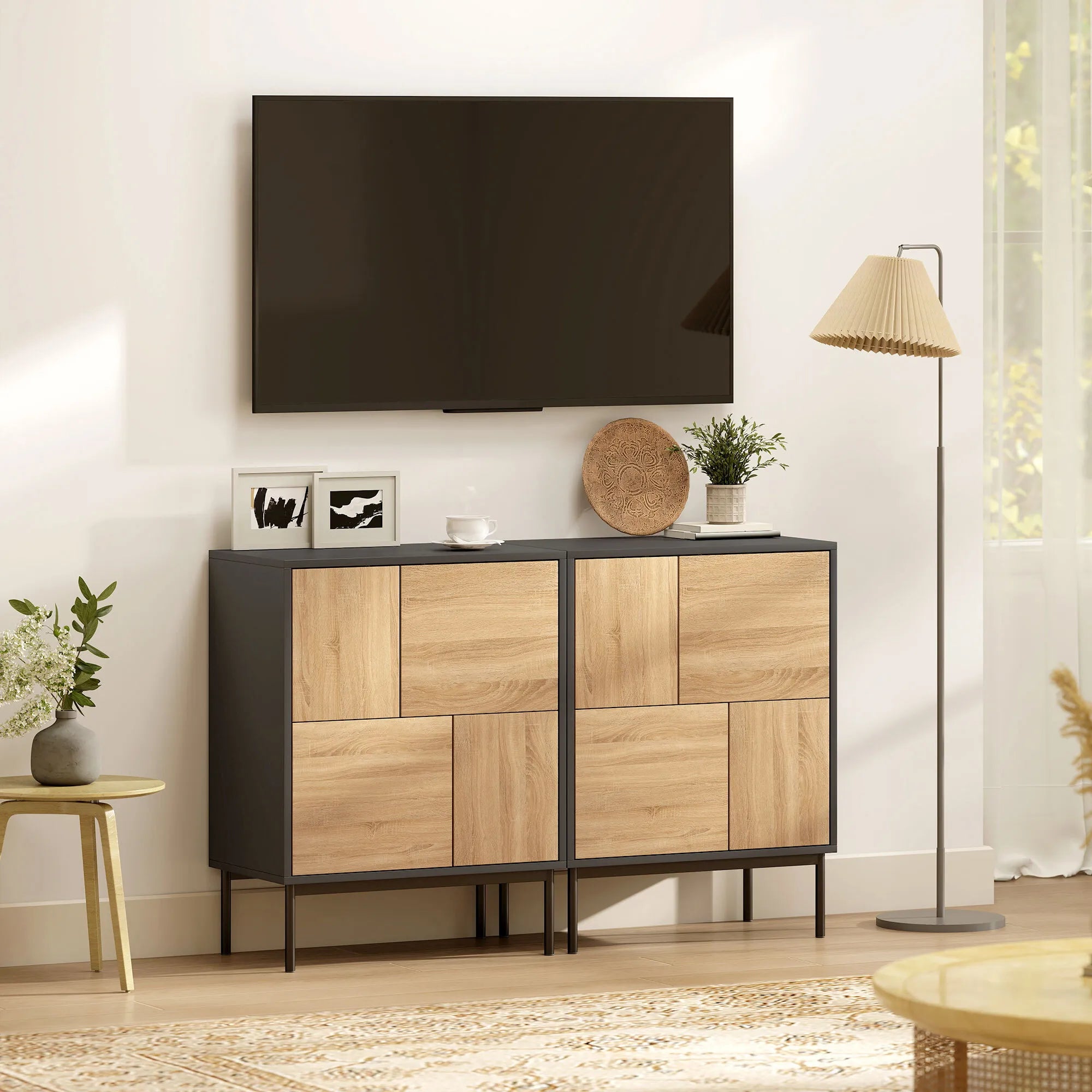 Komoda su „push-to-open“ durelėmis, 60 x 35 x 78 cm, juoda su natūralios medienos elementais