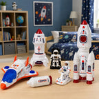 Kosminis rinkinys su raketomis, erdvėlaiviu ir astronautais