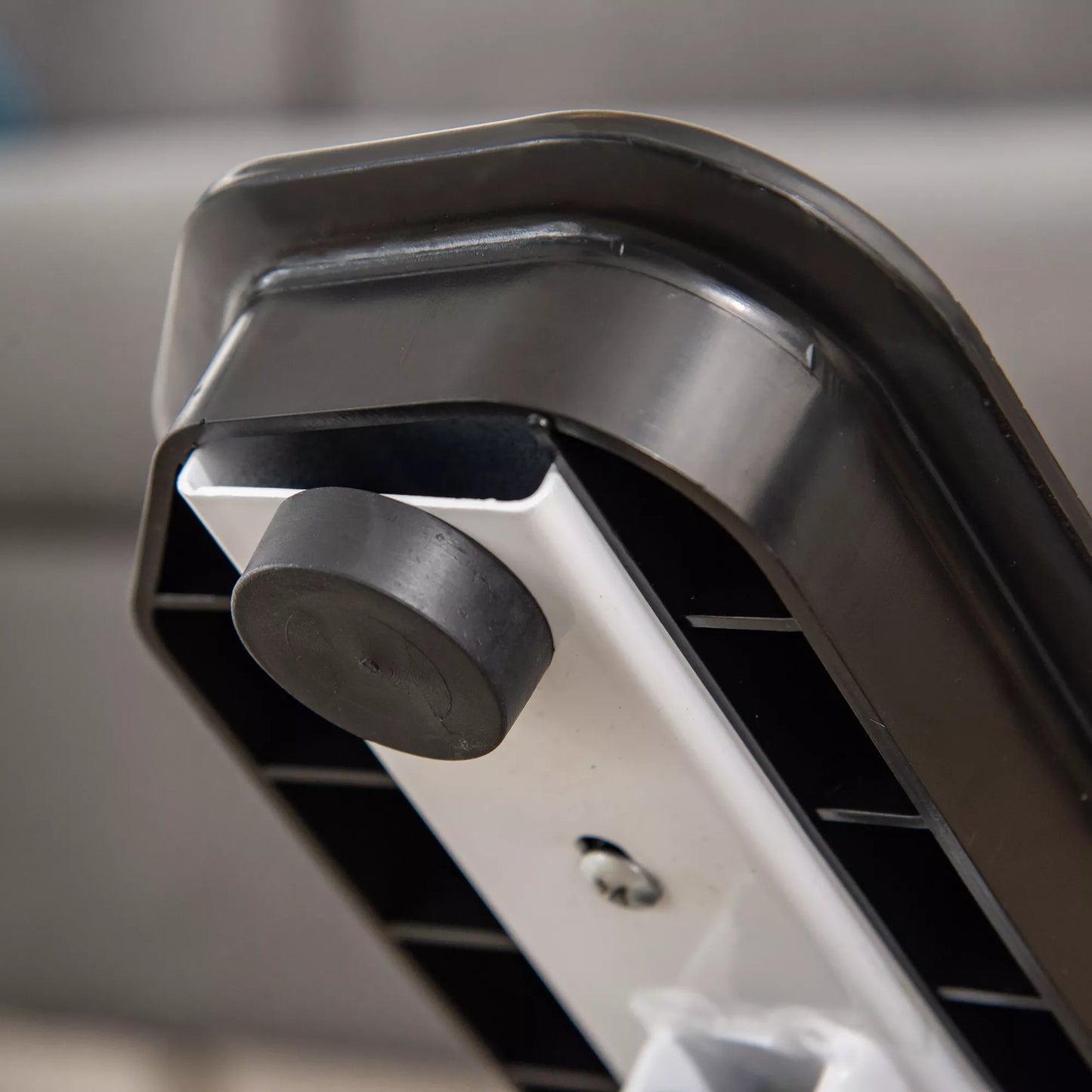 Mini stepperis namams, neslystantis "aukštyn-žemyn" stepperis su LCD ekranu, treniruoklis-stepperis su dviem dideliais pedalais, plienas, juodas