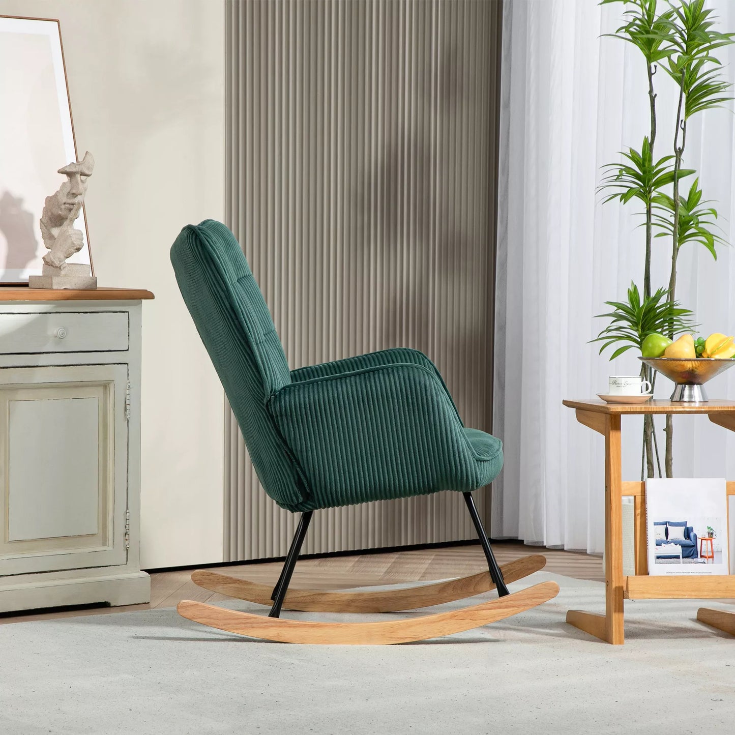 Supamasis krėslas, buko medienos slydtuvai, storas paminkštinimas, tamsiai žalias, iki 120 kg