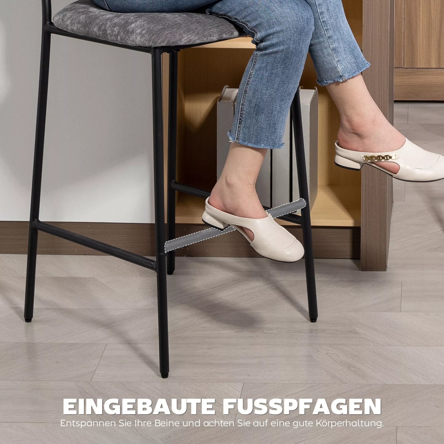 Baro kėdžių komplektas 2 vnt. su atlošu ir kojų atrama, paminkštintos, audinio apmušalas, pilkas