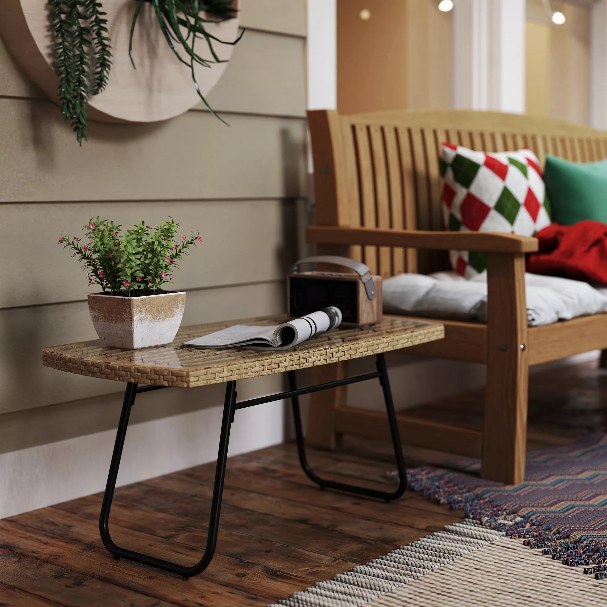 Polyrattan sodo stalas, 90 x 50 x 45 cm, atsparus UV spinduliams, pagalbinis stalas su stikliniu stalviršiu, natūralaus medžio