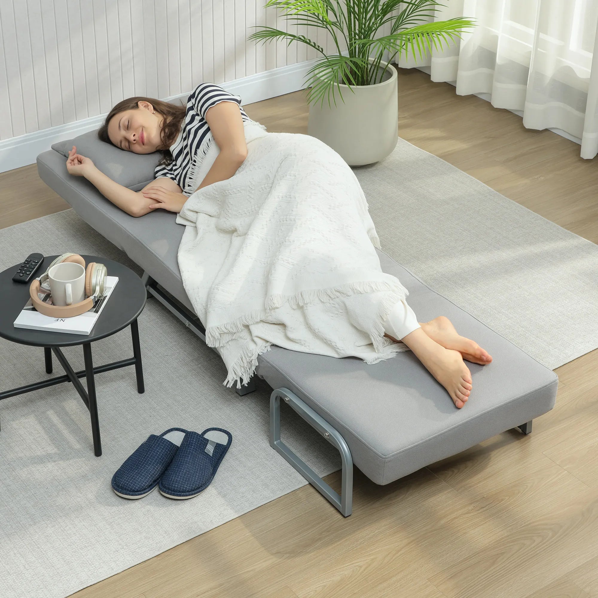 Miegamasis fotelis, minkštas fotelis, transformuojamas į svečių lovą, ergonomiškas, šviesiai pilkos spalvos