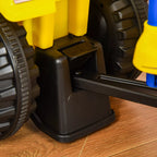 Traktoriaus ir priekabos sukabinimo mechanizmo detalė iš arti