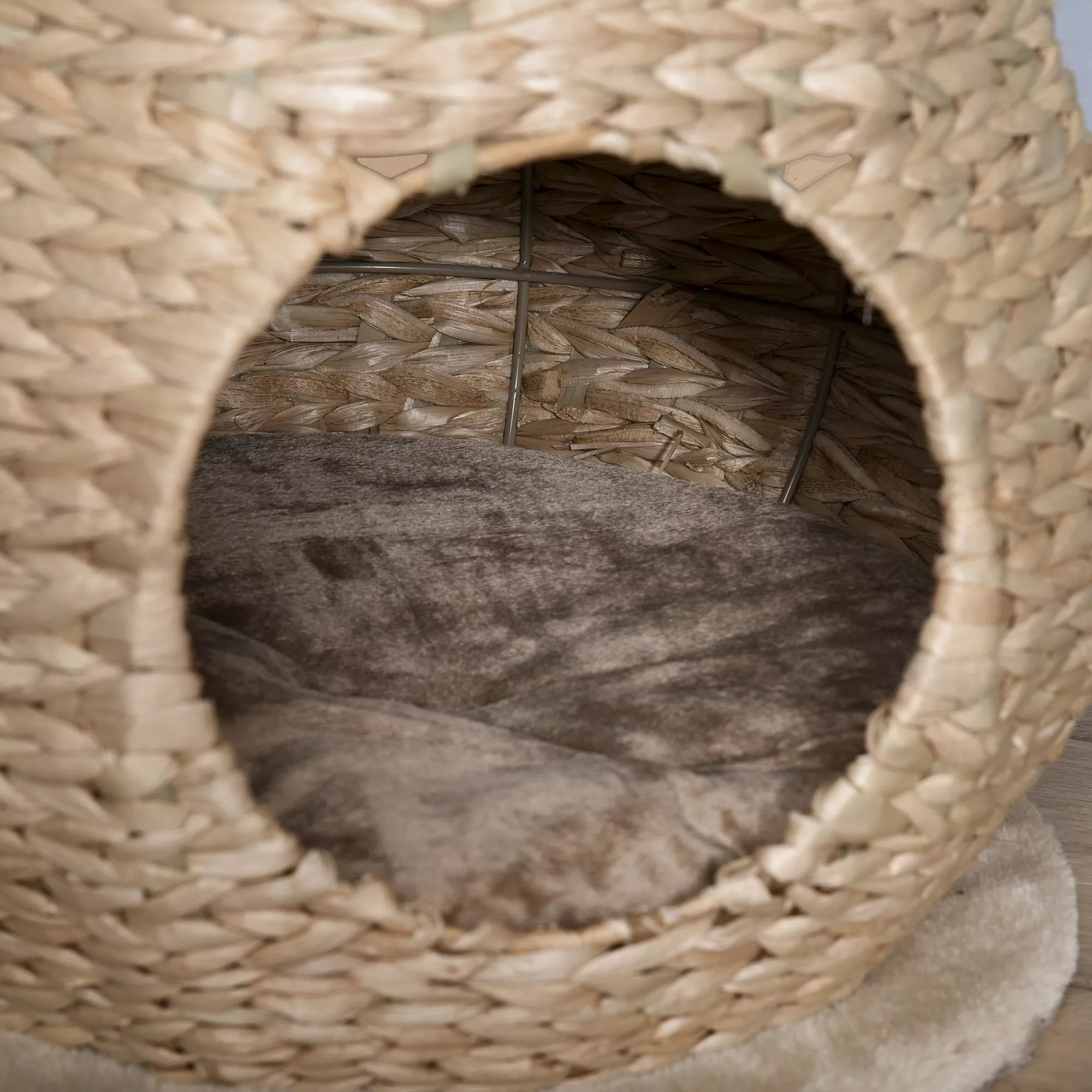 Kačių medis, kačių draskyklė, baldai kačiukams su kačių urvu, kamuoliuko žaislas, sizalis, minkštas pliušas, aukštis 82,5 cm, geltonas
