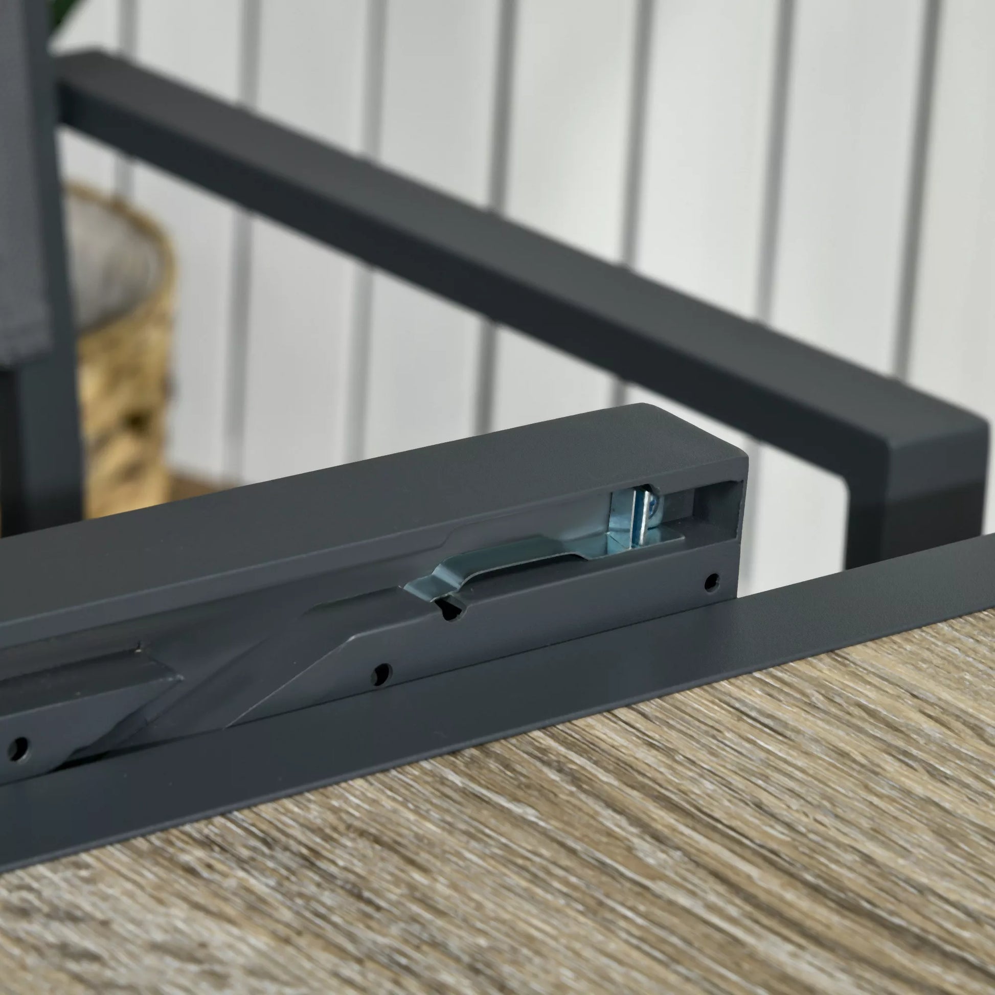 Sodo stalas, išskleidžiamas, lengvai prižiūrimas, aliuminio rėmas, medžio imitacija, 160 x 80 x 75 cm