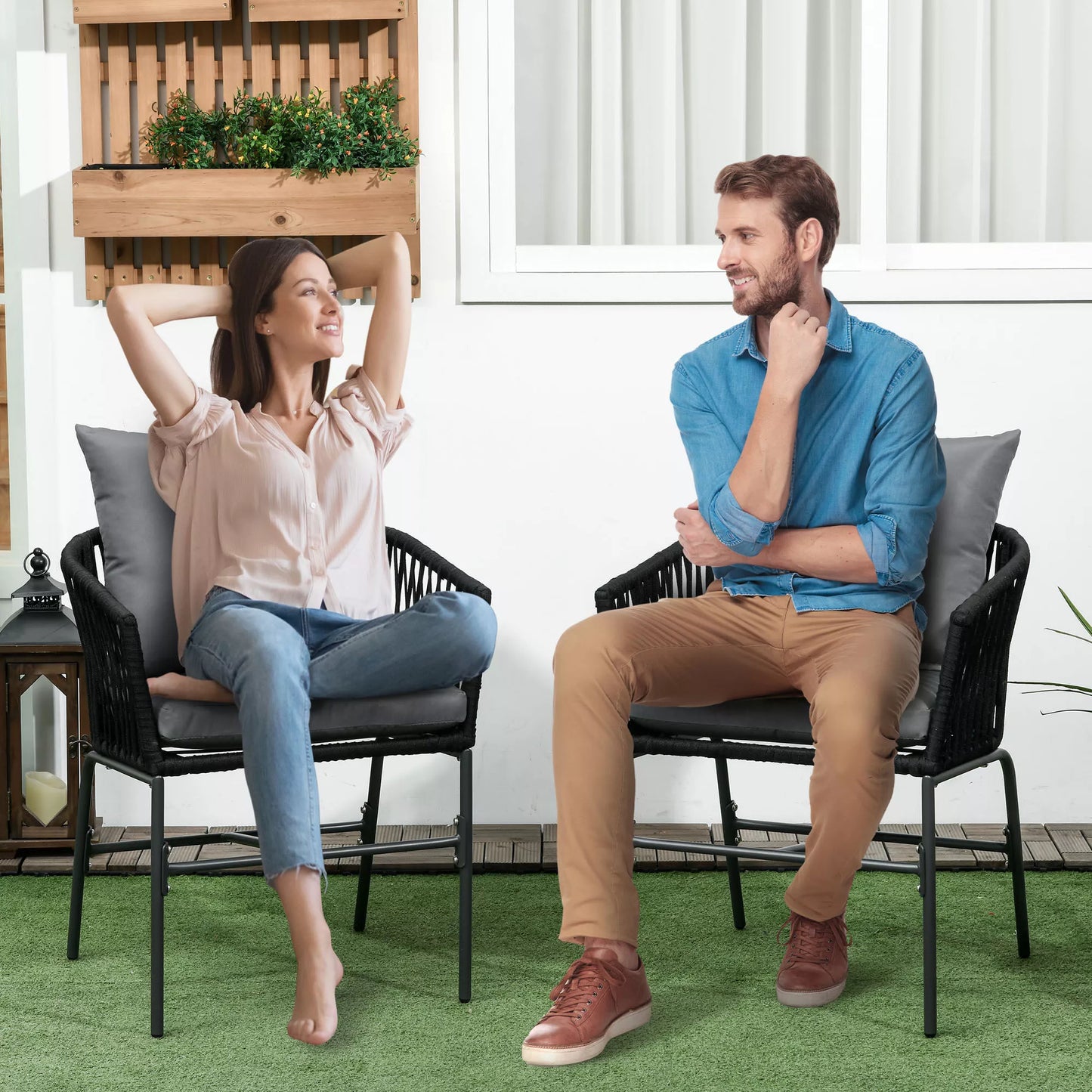 Lauko kėdės, 2 vnt. komplektas, Boho dizaino, su sėdynės ir atlošo pagalvėlėmis, patogia sėdimąja dalimi, metaliniu rėmu, juodos.