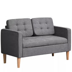 Dvivietė pilka sofa su medinėmis kojomis ir patalynės dėže