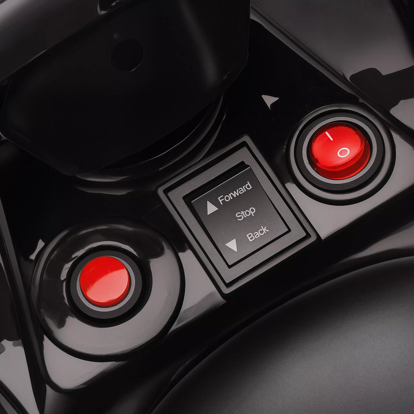 Elektrinis vaikiškas keturratis 6V su pirmyn ir atgal funkcija, muzika, LED žibintais, raudonas.