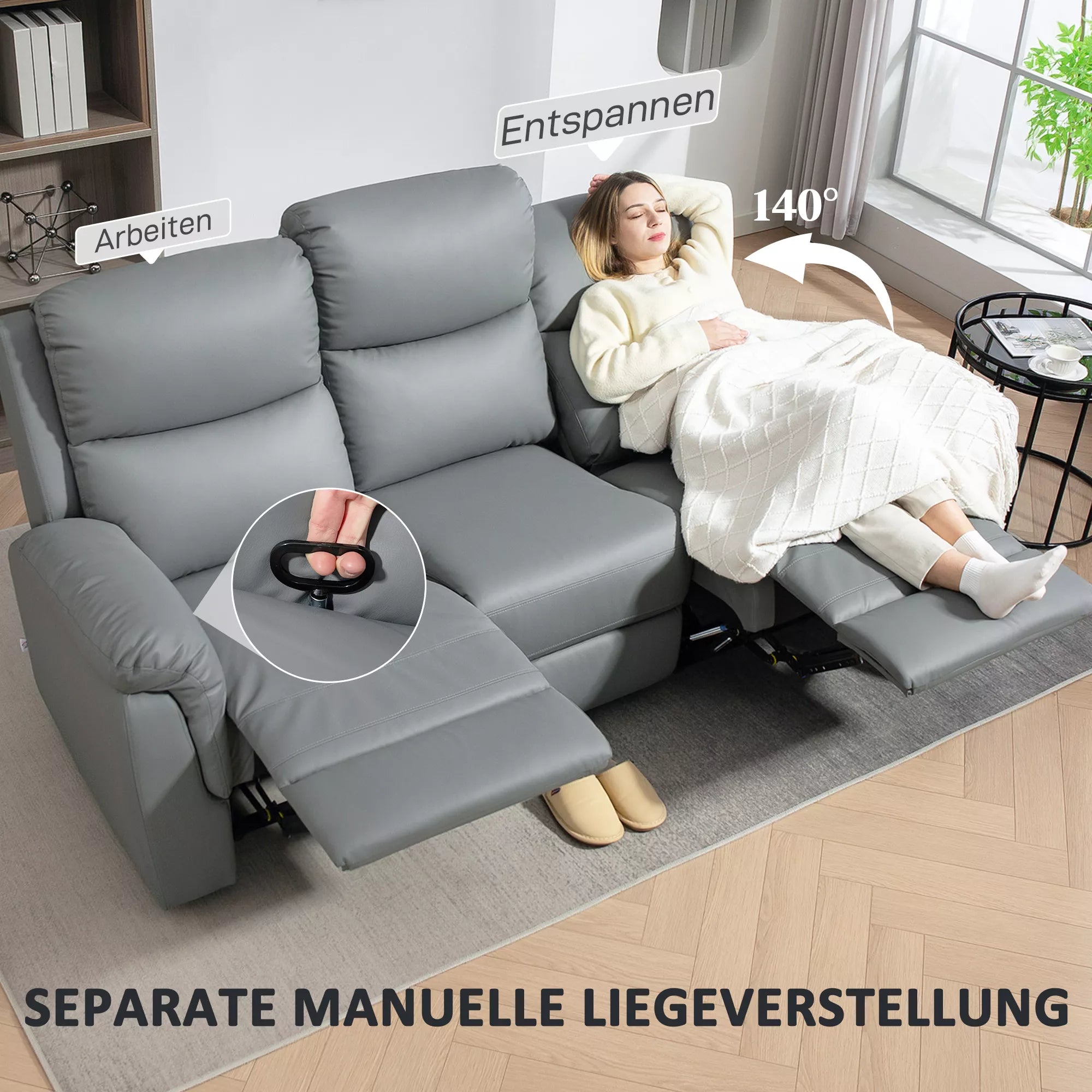 3 vietų sofa, kairė ir dešinė sėdynės atlenkiamos, reguliuojama atrama kojoms, dirbtinės odos apmušalas, skirta svetainei, tamsiai pilka