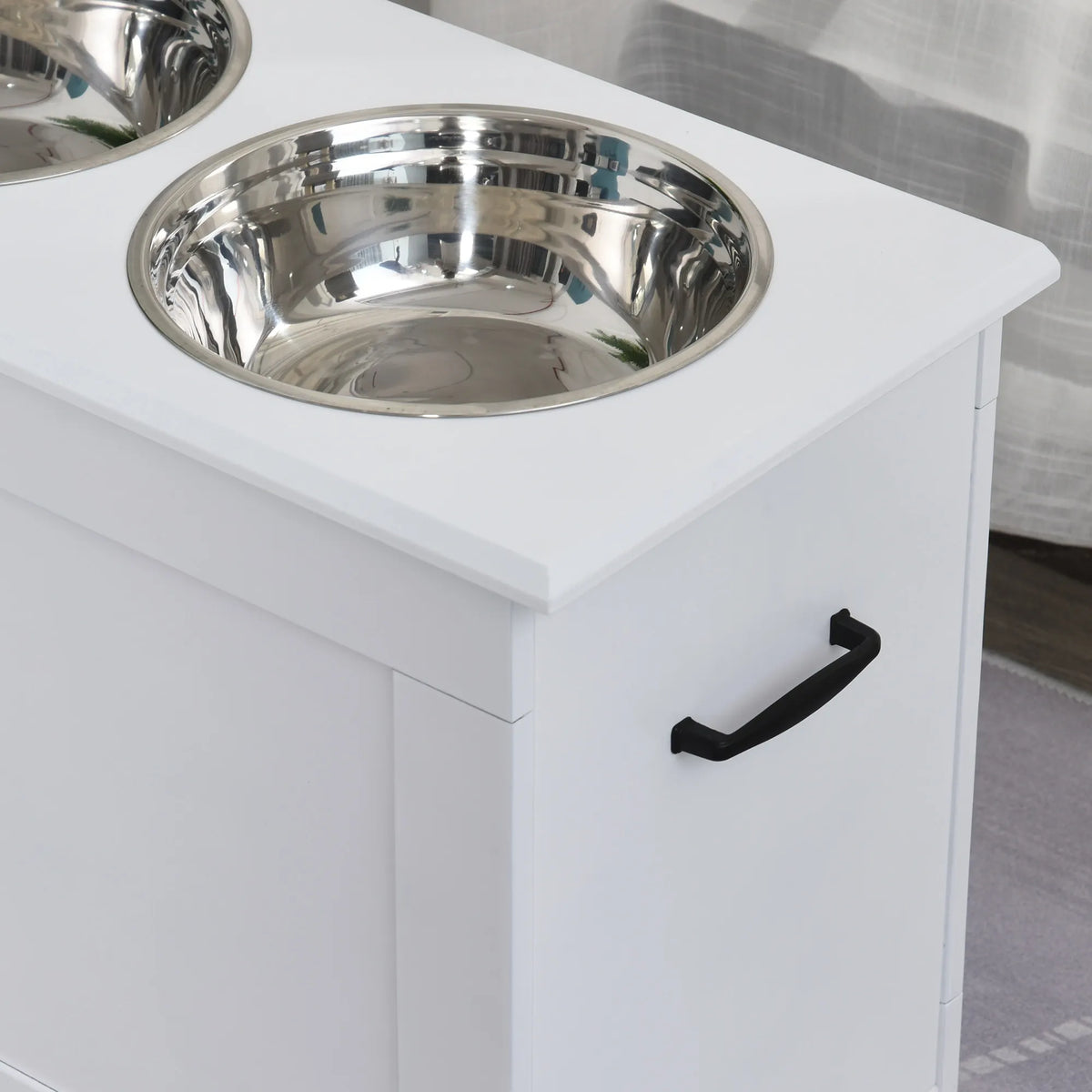 Paaukštinti šunų dubenėliai su spintele 2 x 2000 ml, balti