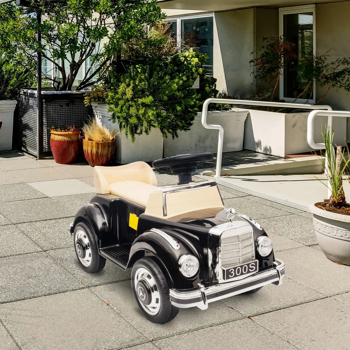 Paspiriamas automobilis Mercedes-Benz 300S vaikams nuo 18 mėn., juodas