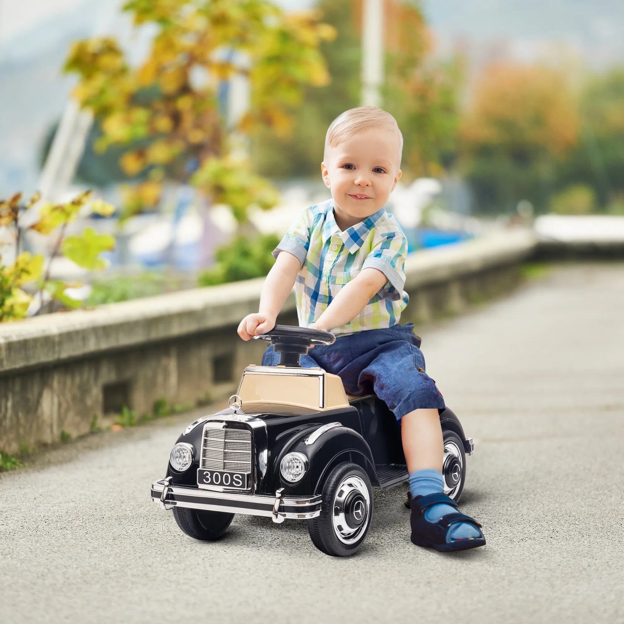 Paspiriamas automobilis Mercedes-Benz 300S vaikams nuo 18 mėn., juodas